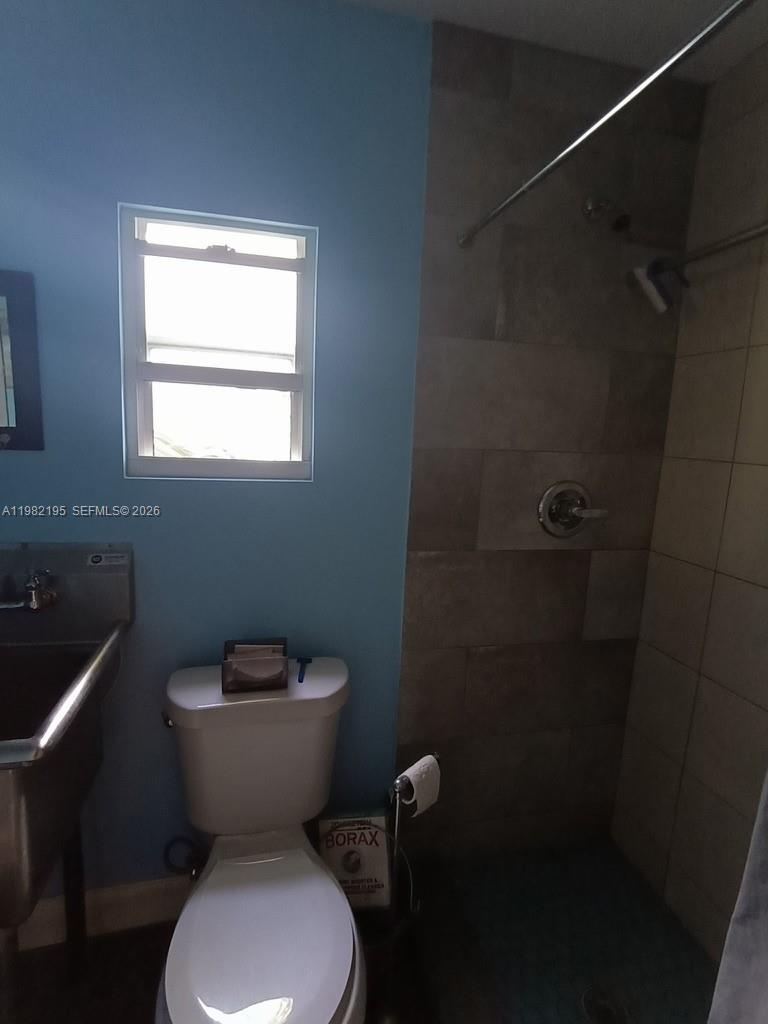 294 NE 57th St Miami, FL 33137