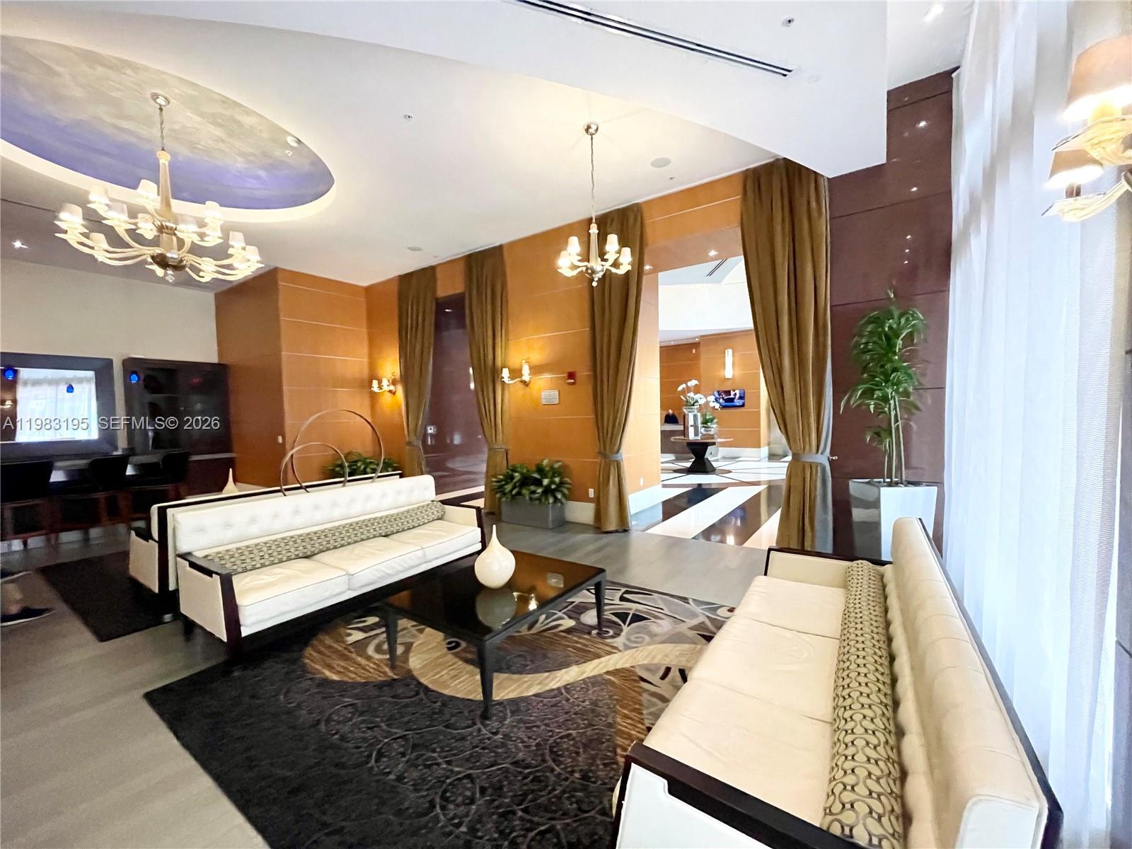 image Vizcayne South59