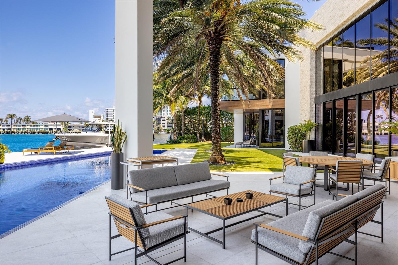 84 Isla Bahia Dr Fort Lauderdale, FL 33316