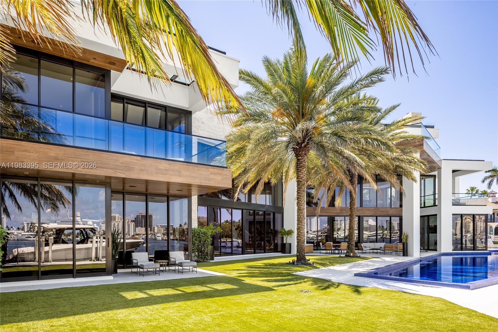 84 Isla Bahia Dr Fort Lauderdale, FL 33316