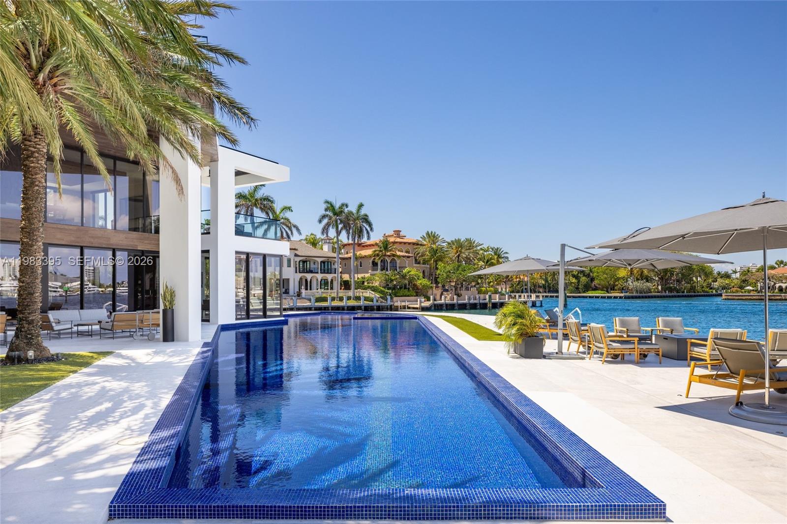 84 Isla Bahia Dr Fort Lauderdale, FL 33316