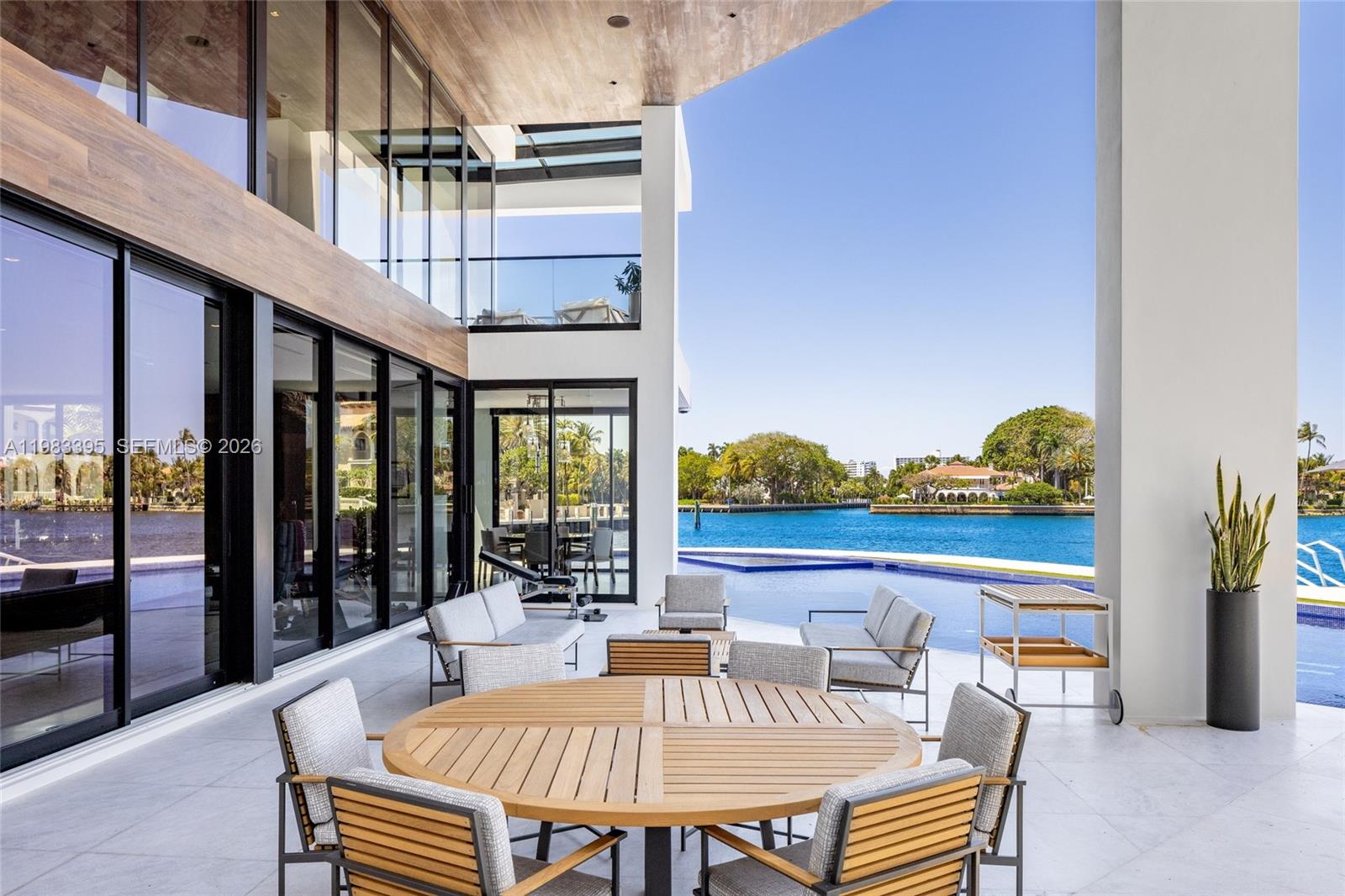 84 Isla Bahia Dr Fort Lauderdale, FL 33316