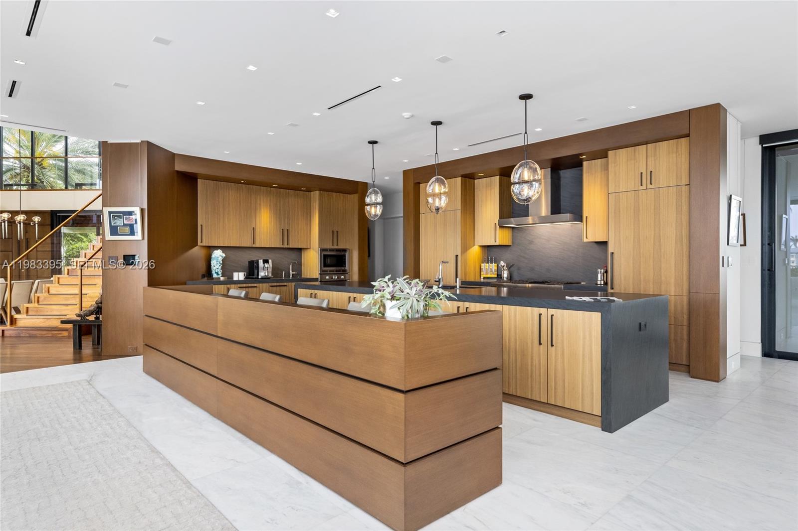 84 Isla Bahia Dr Fort Lauderdale, FL 33316