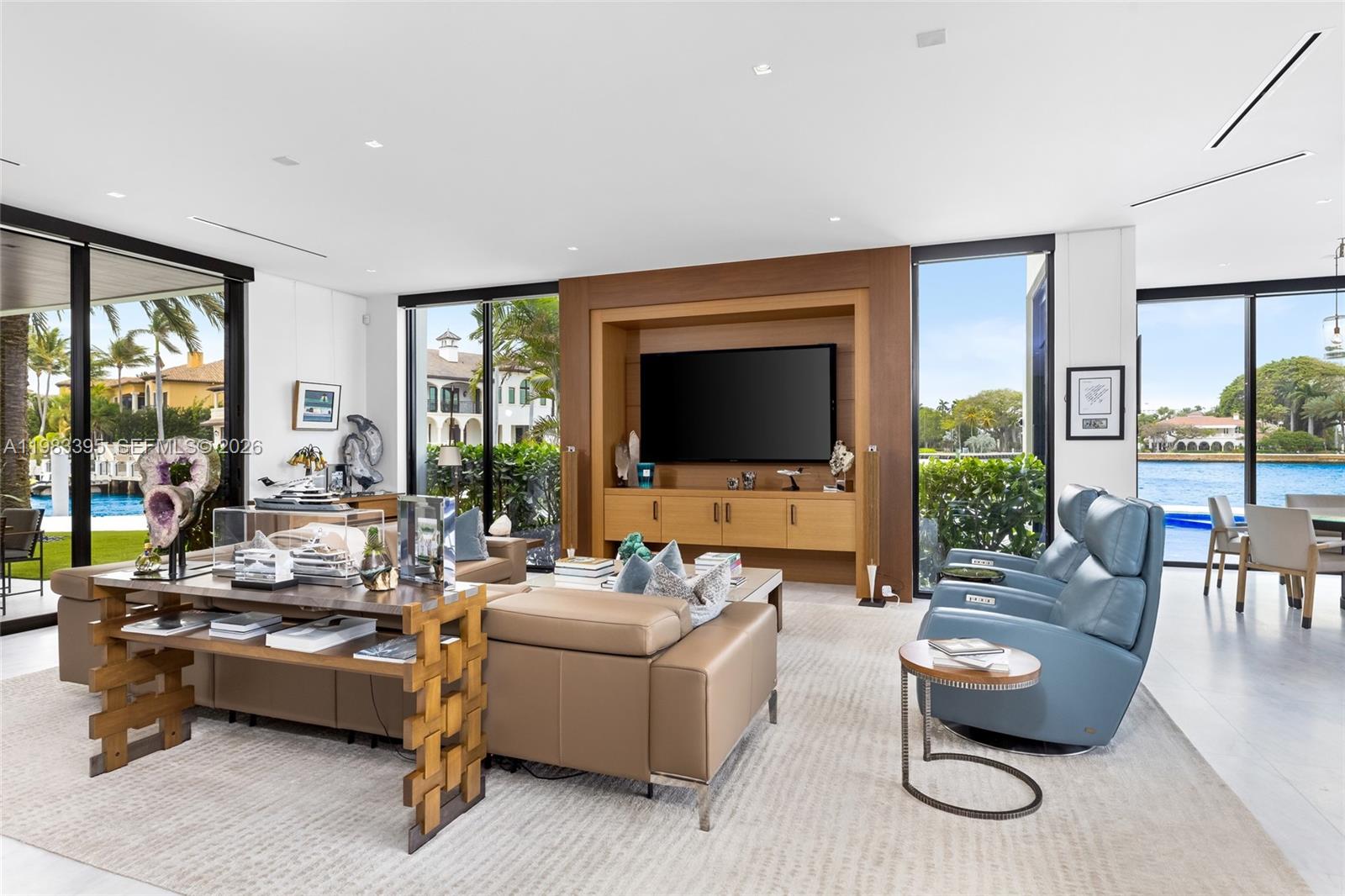 84 Isla Bahia Dr Fort Lauderdale, FL 33316