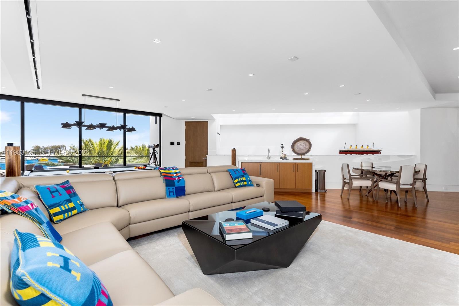 84 Isla Bahia Dr Fort Lauderdale, FL 33316