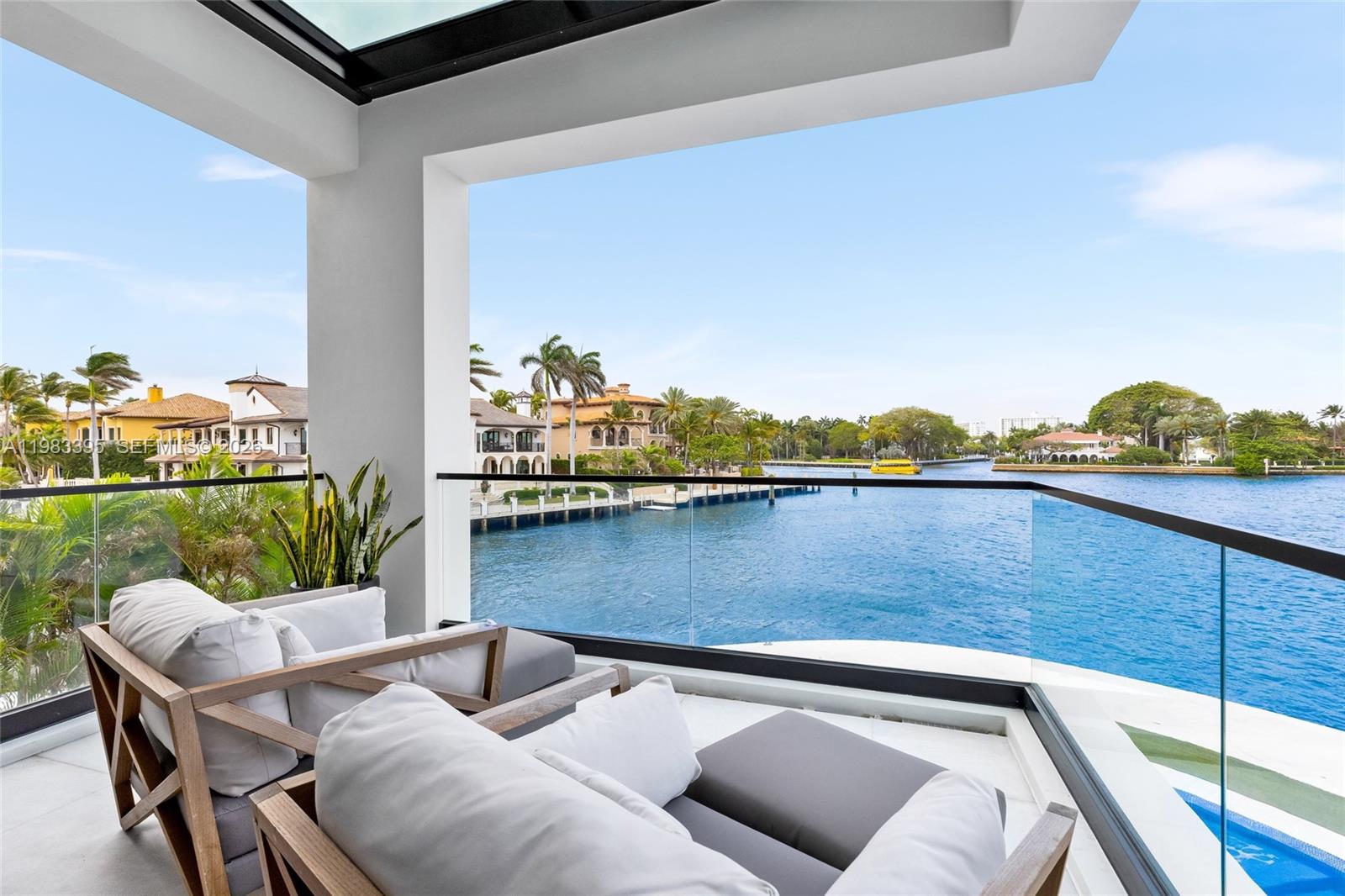 84 Isla Bahia Dr Fort Lauderdale, FL 33316