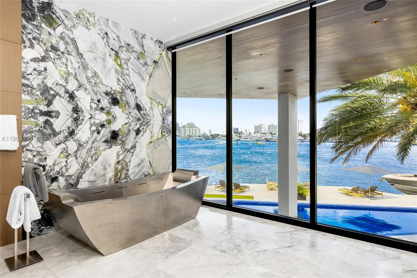 84 Isla Bahia Dr Fort Lauderdale, FL 33316