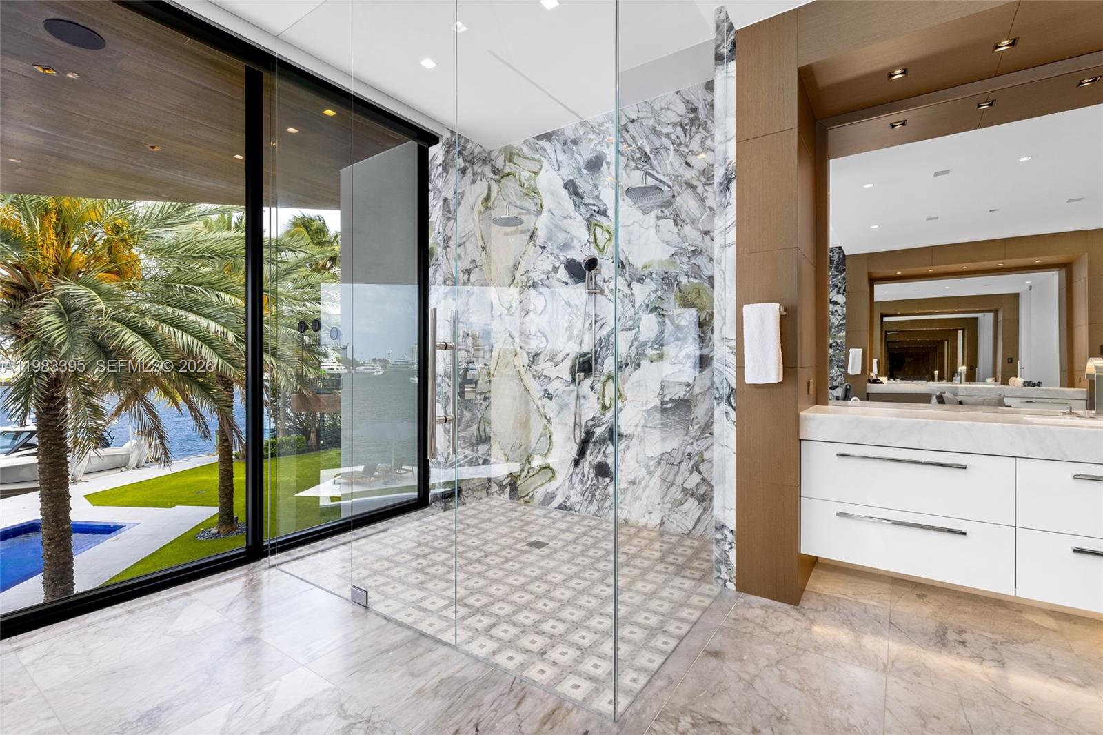 84 Isla Bahia Dr Fort Lauderdale, FL 33316