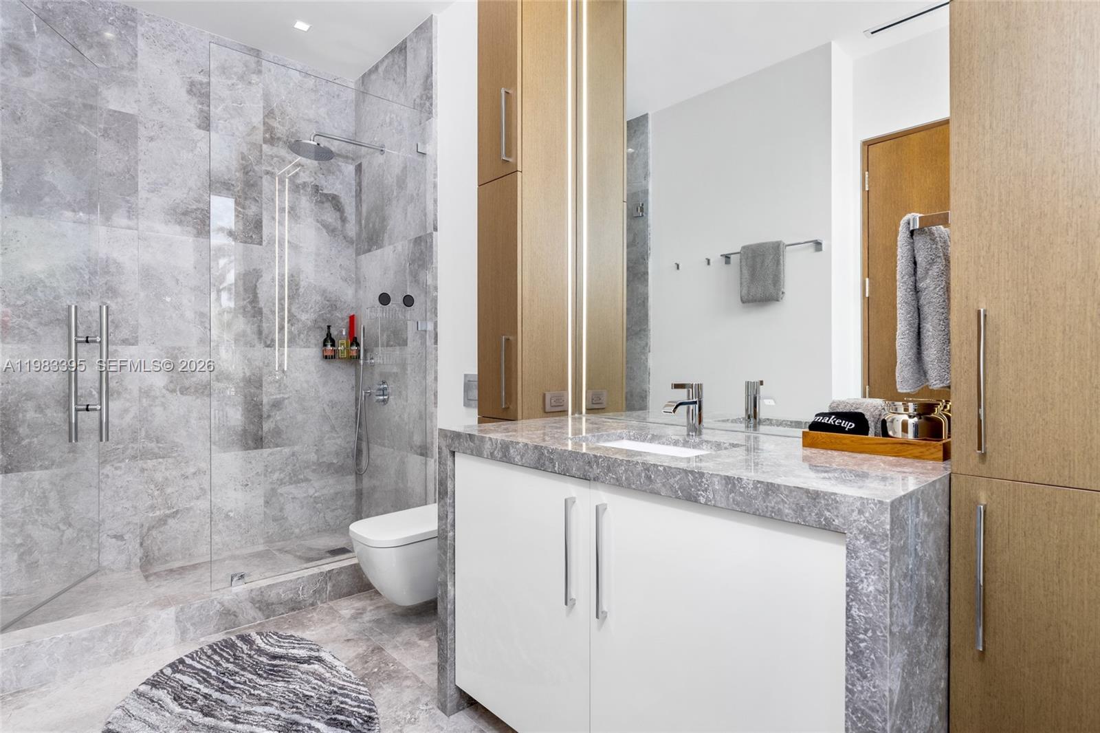 84 Isla Bahia Dr Fort Lauderdale, FL 33316