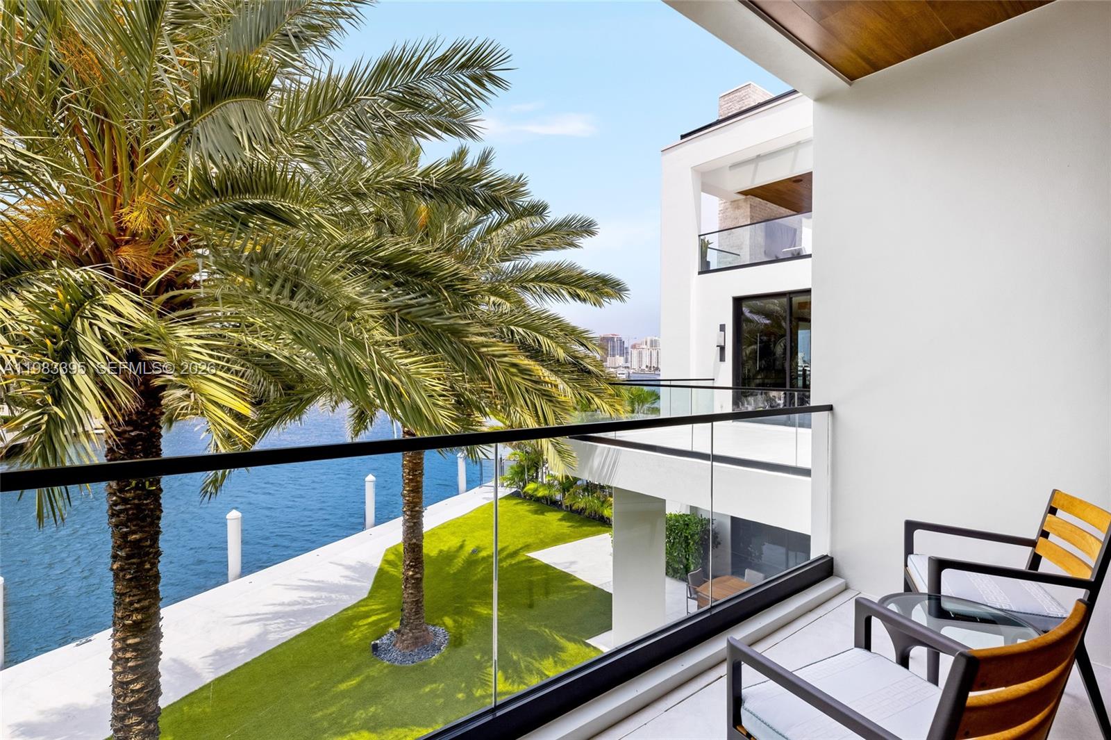 84 Isla Bahia Dr Fort Lauderdale, FL 33316