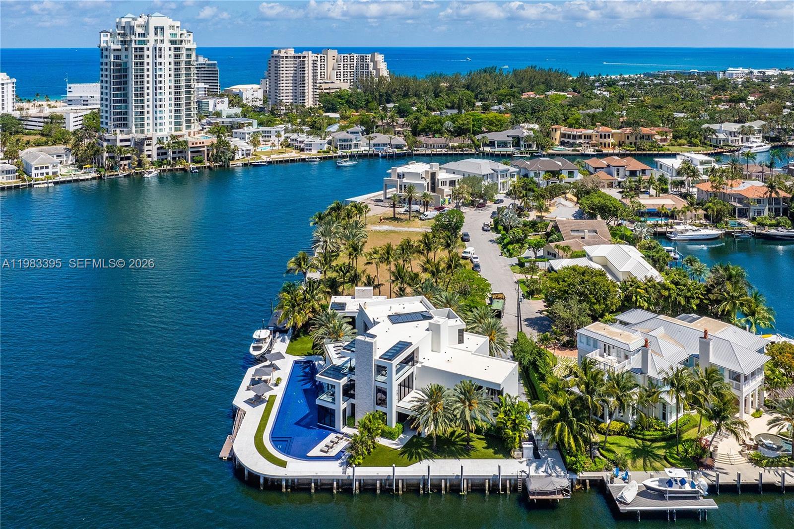 84 Isla Bahia Dr Fort Lauderdale, FL 33316