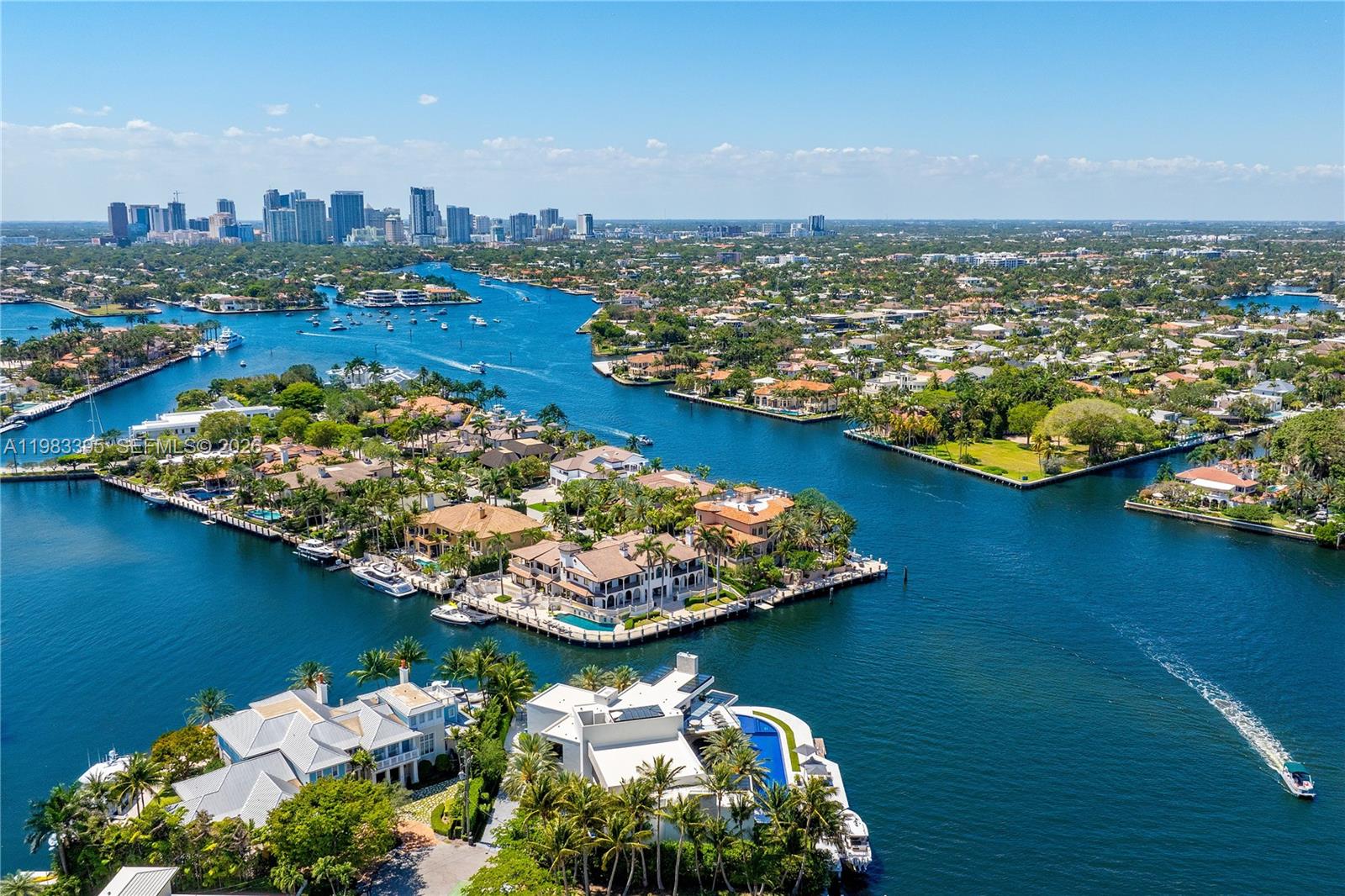 84 Isla Bahia Dr Fort Lauderdale, FL 33316