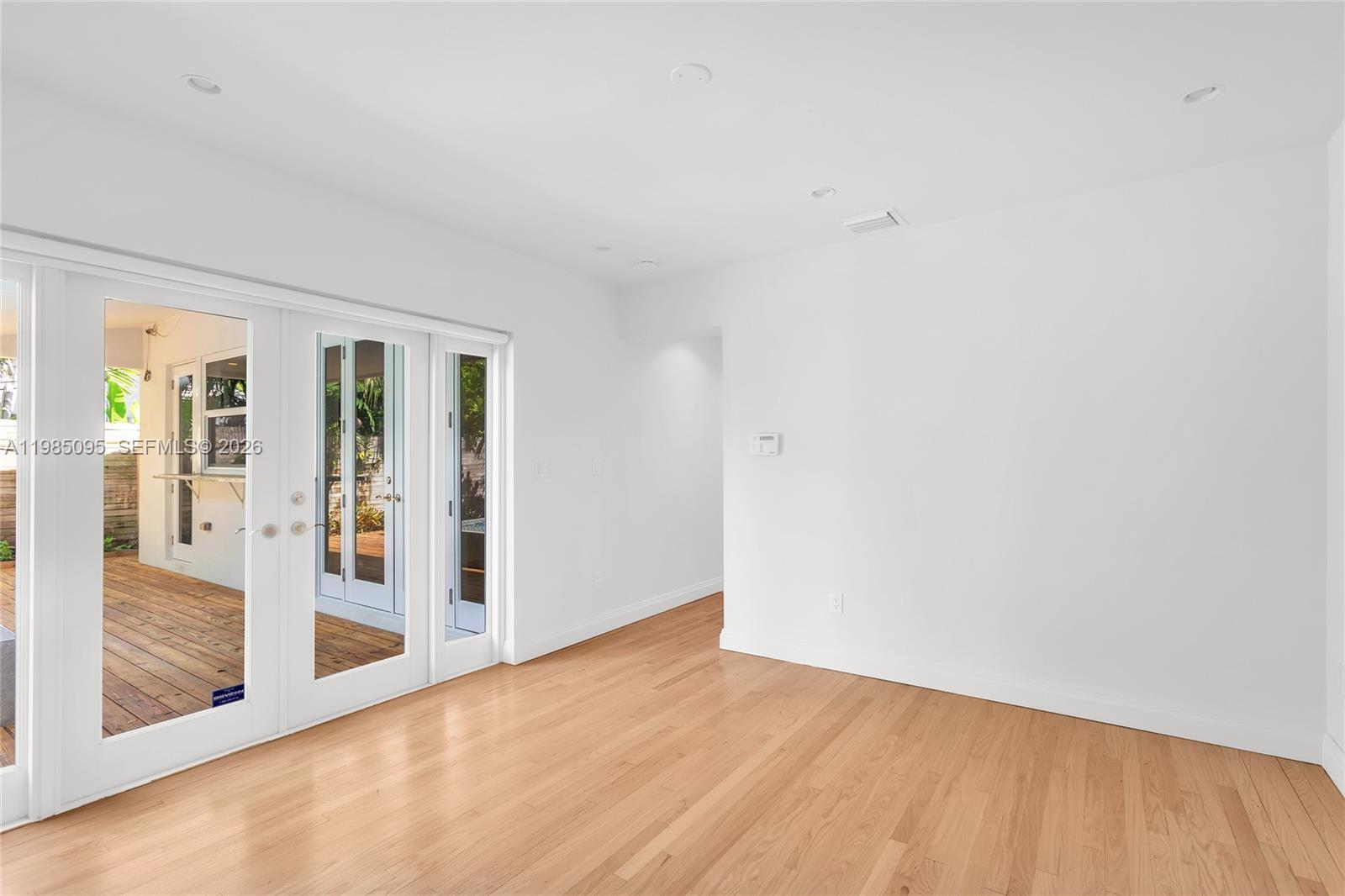 776 NE 74th St Miami, FL 33138