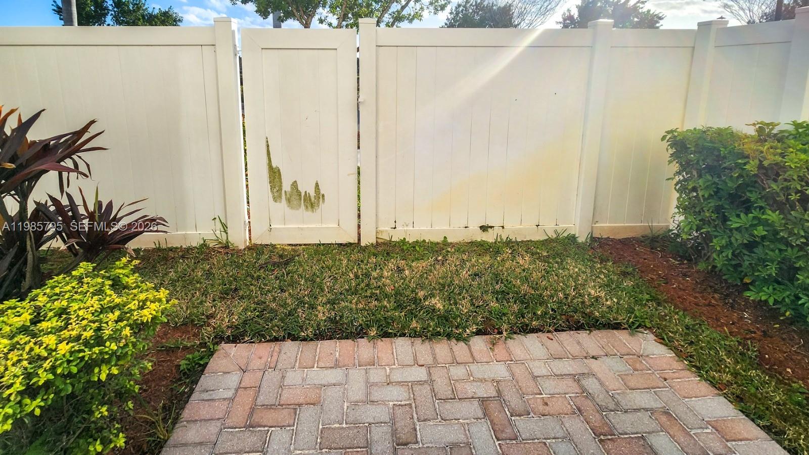 470 NE 194th Ter #470 Miami, FL 33179