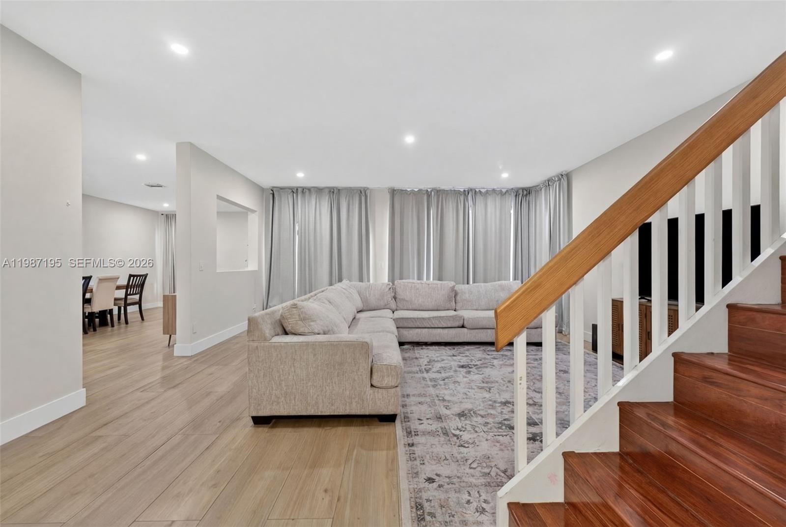 2166 NW 191st Ave Pembroke Pines, FL 33029