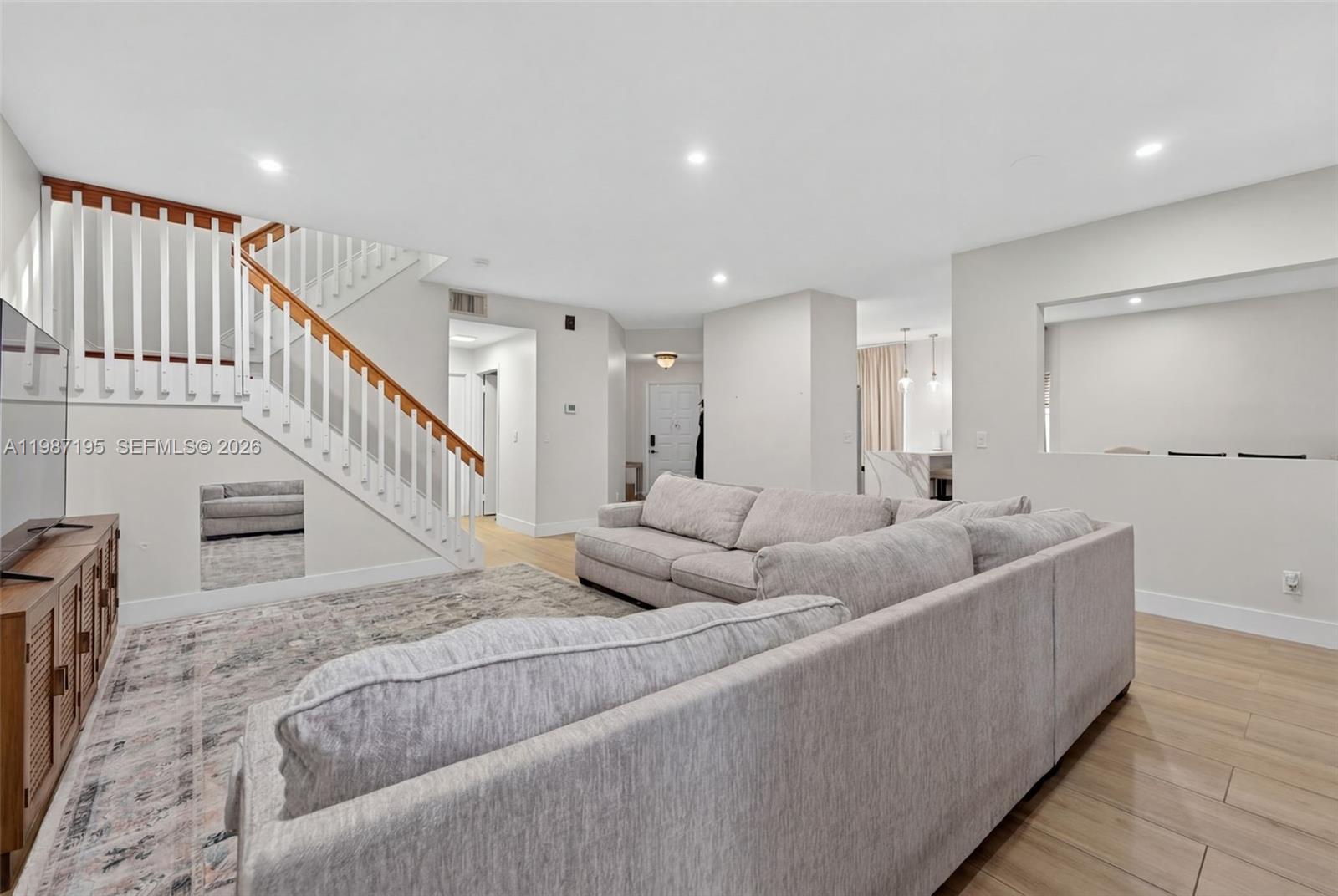 2166 NW 191st Ave Pembroke Pines, FL 33029