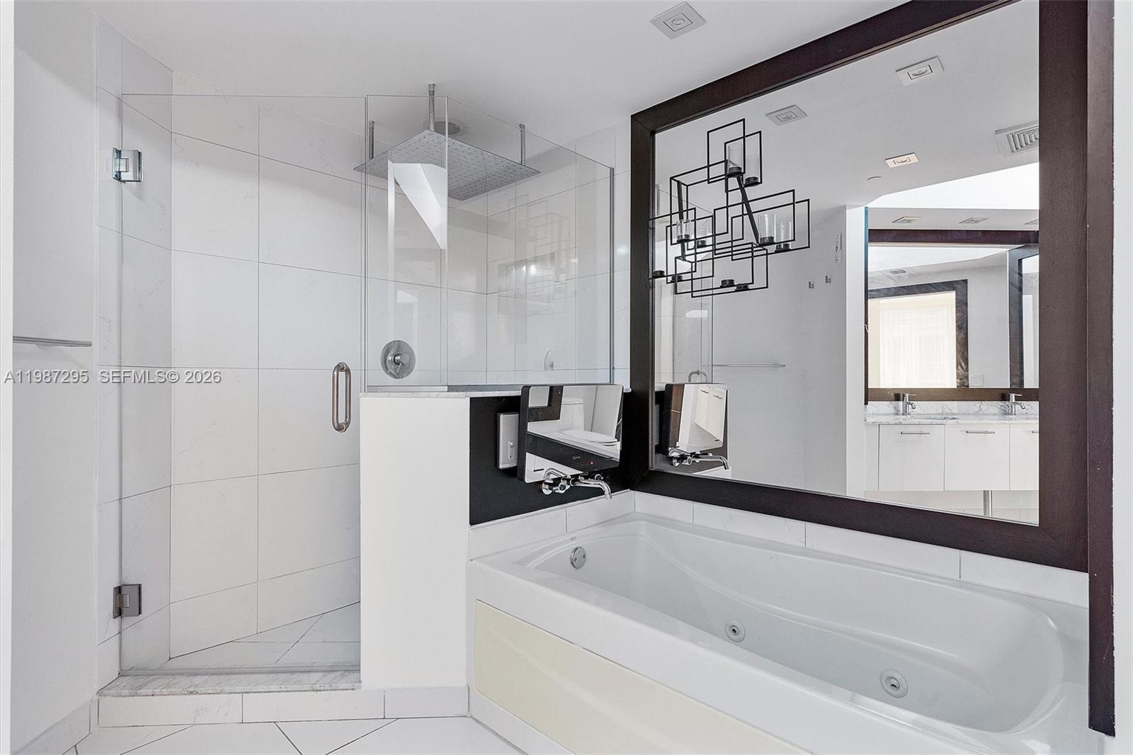 image 500 Brickell West38