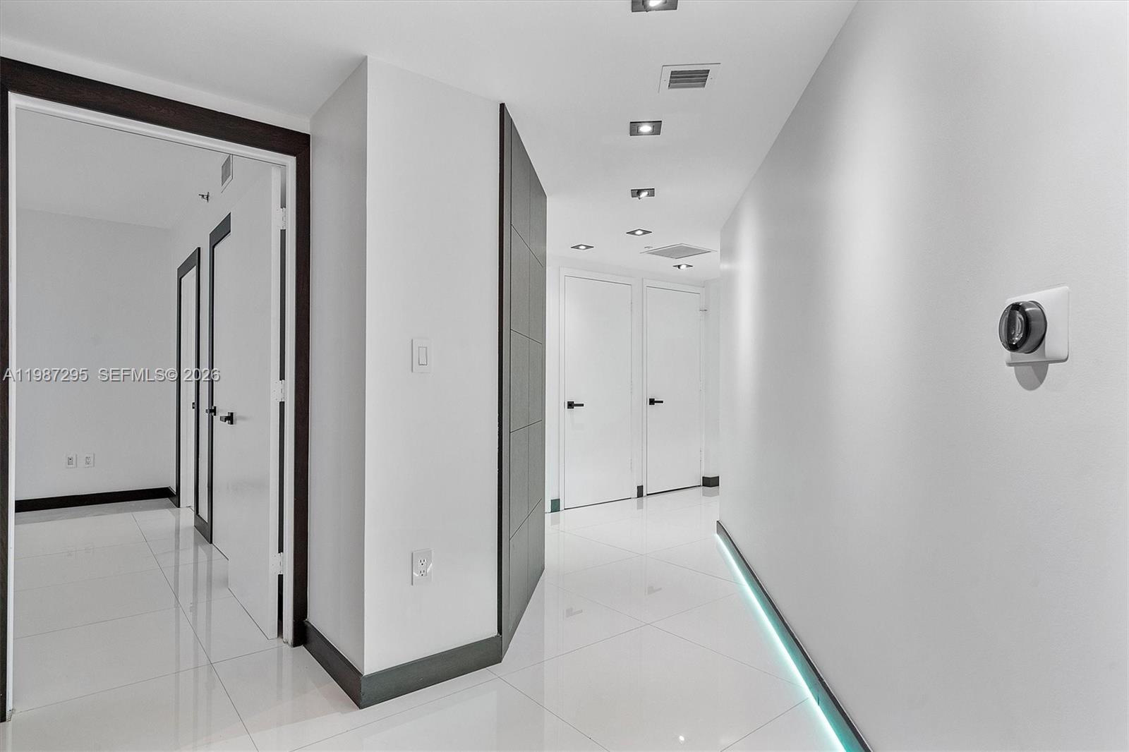 image 500 Brickell West41