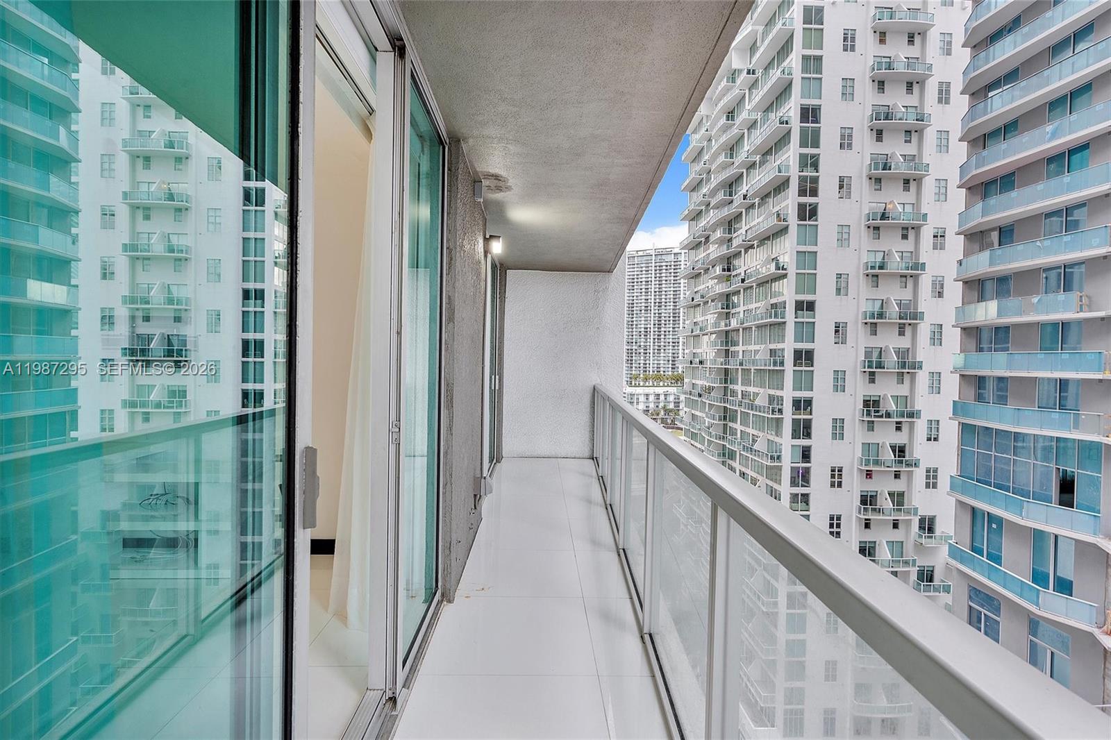 image 500 Brickell West48