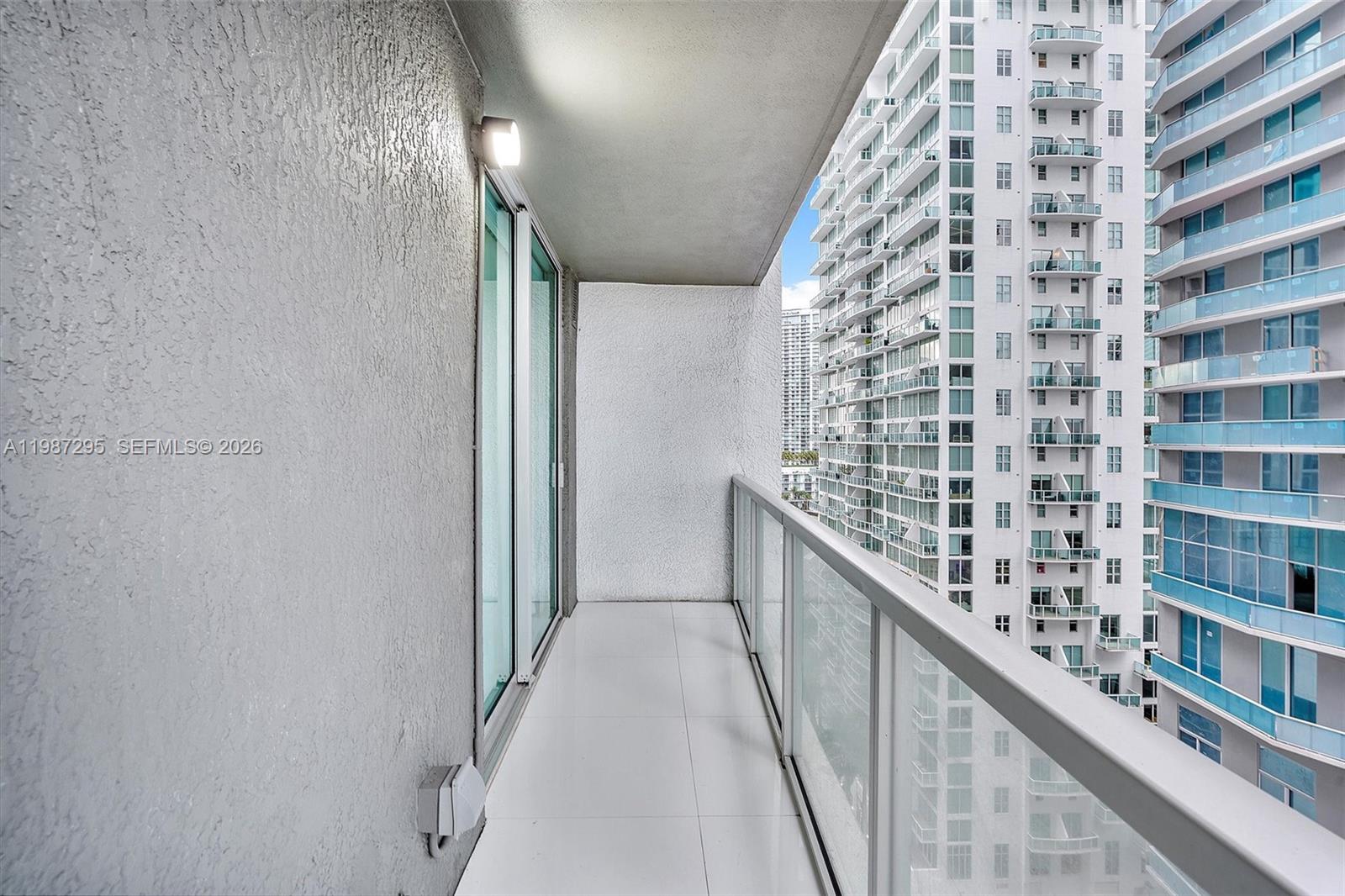 image 500 Brickell West49