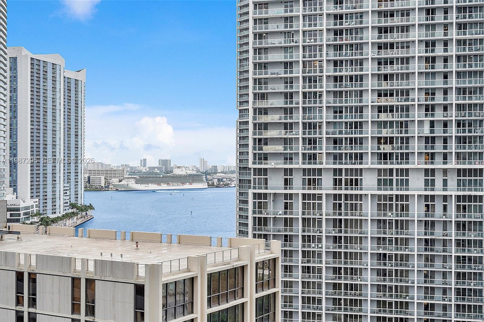 image 500 Brickell West59