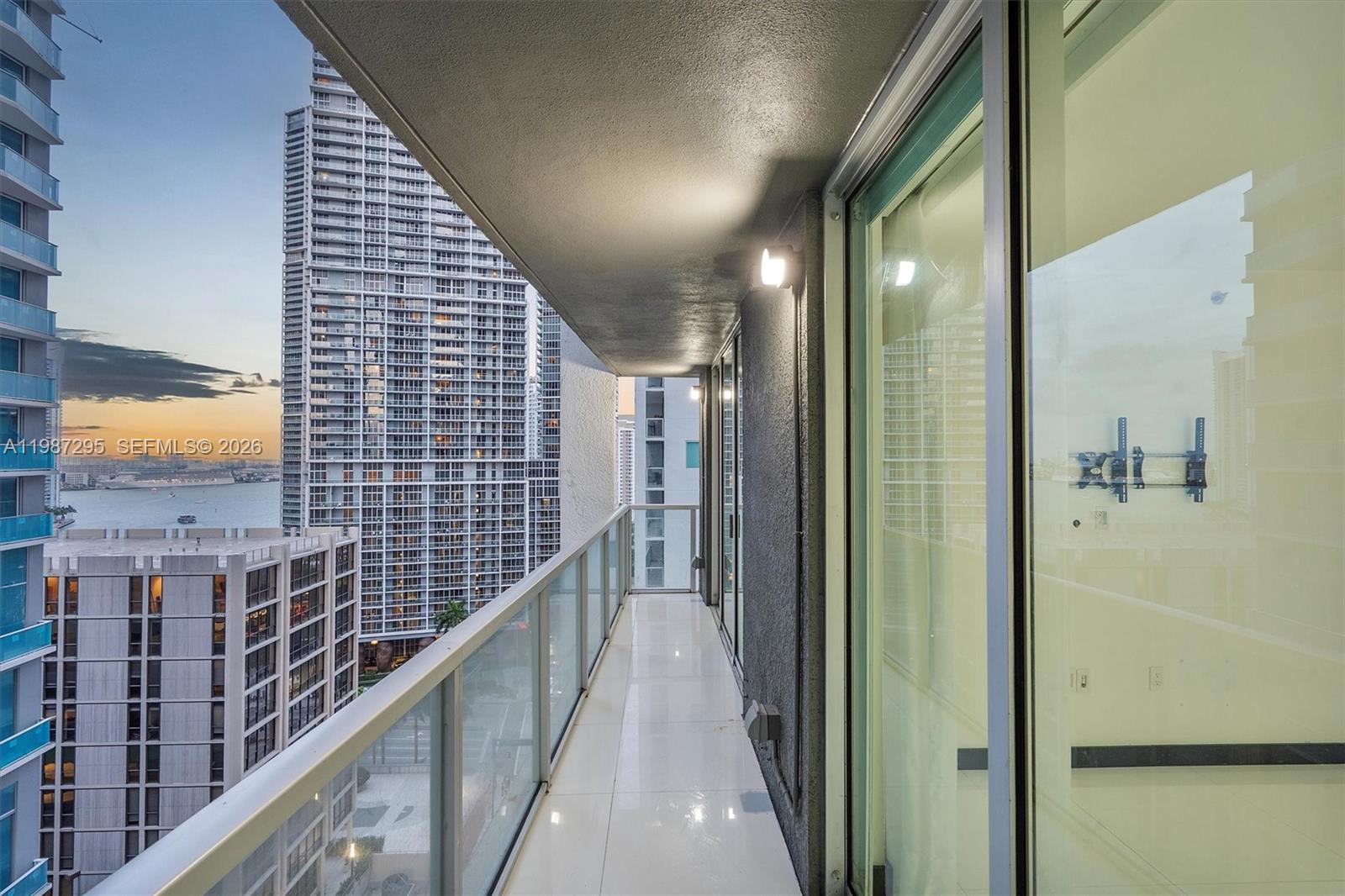 image 500 Brickell West60