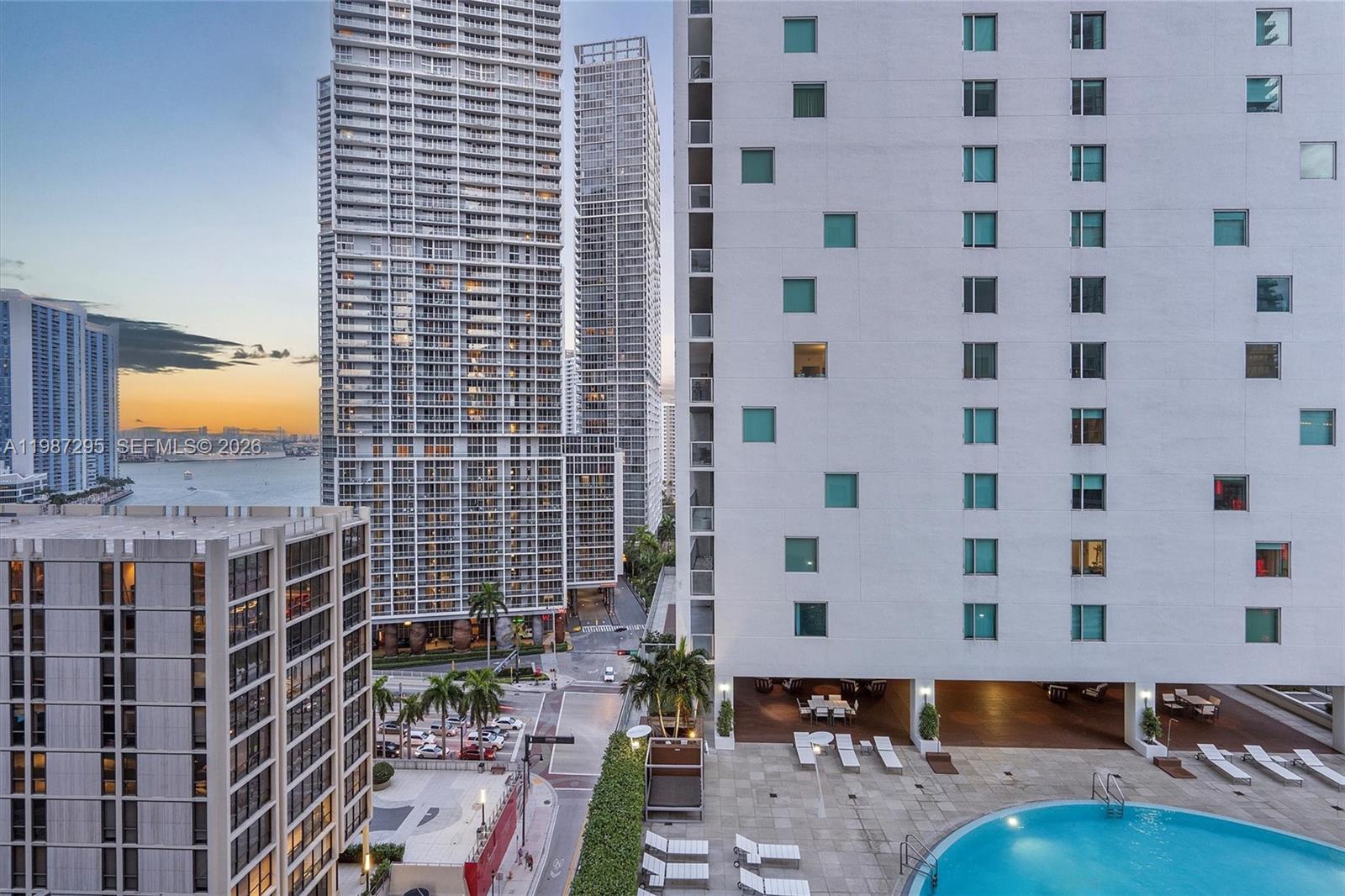 image 500 Brickell West61