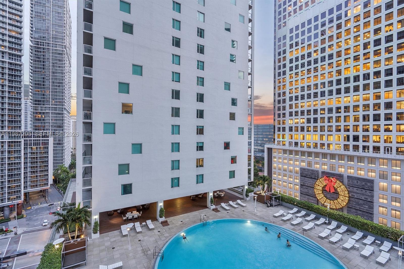 image 500 Brickell West62