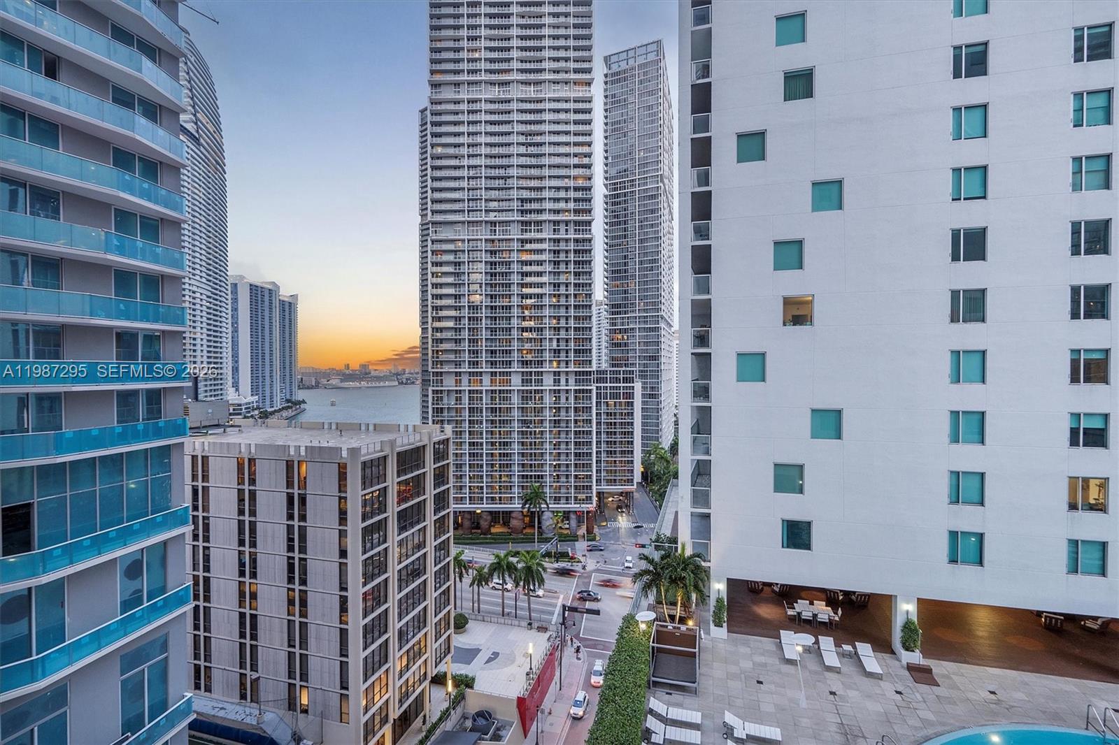 image 500 Brickell West63