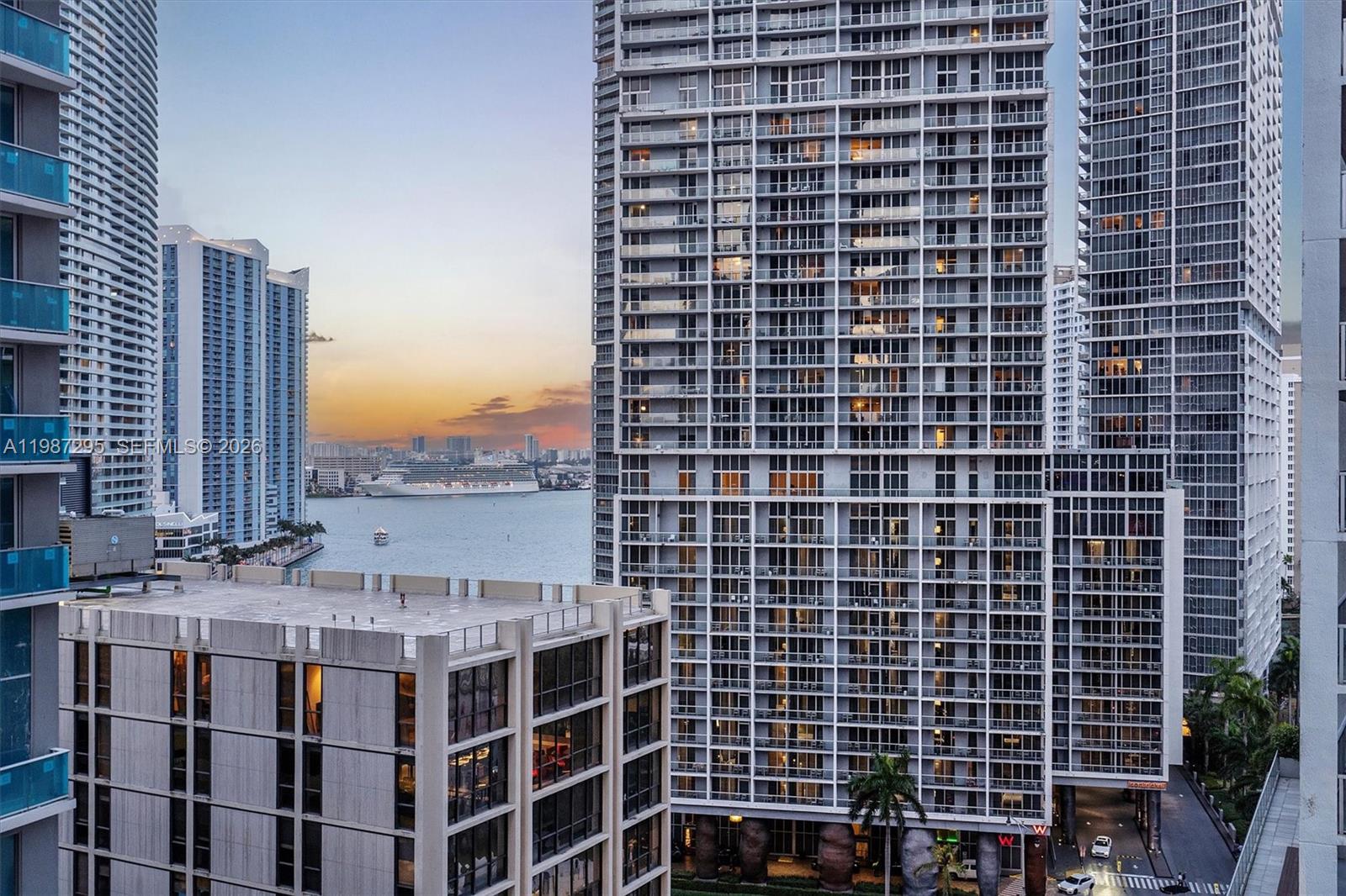 image 500 Brickell West64