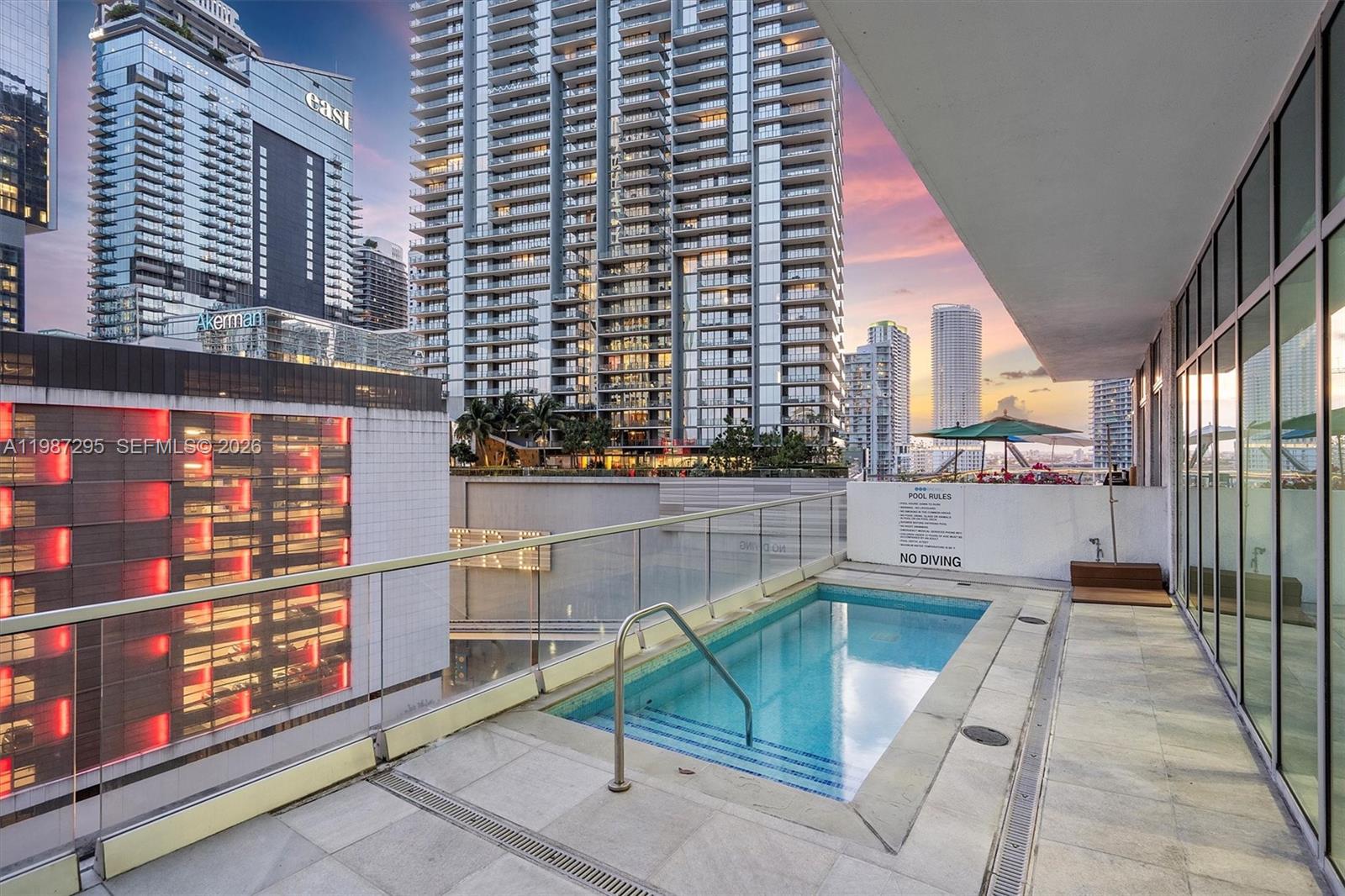 image 500 Brickell West68