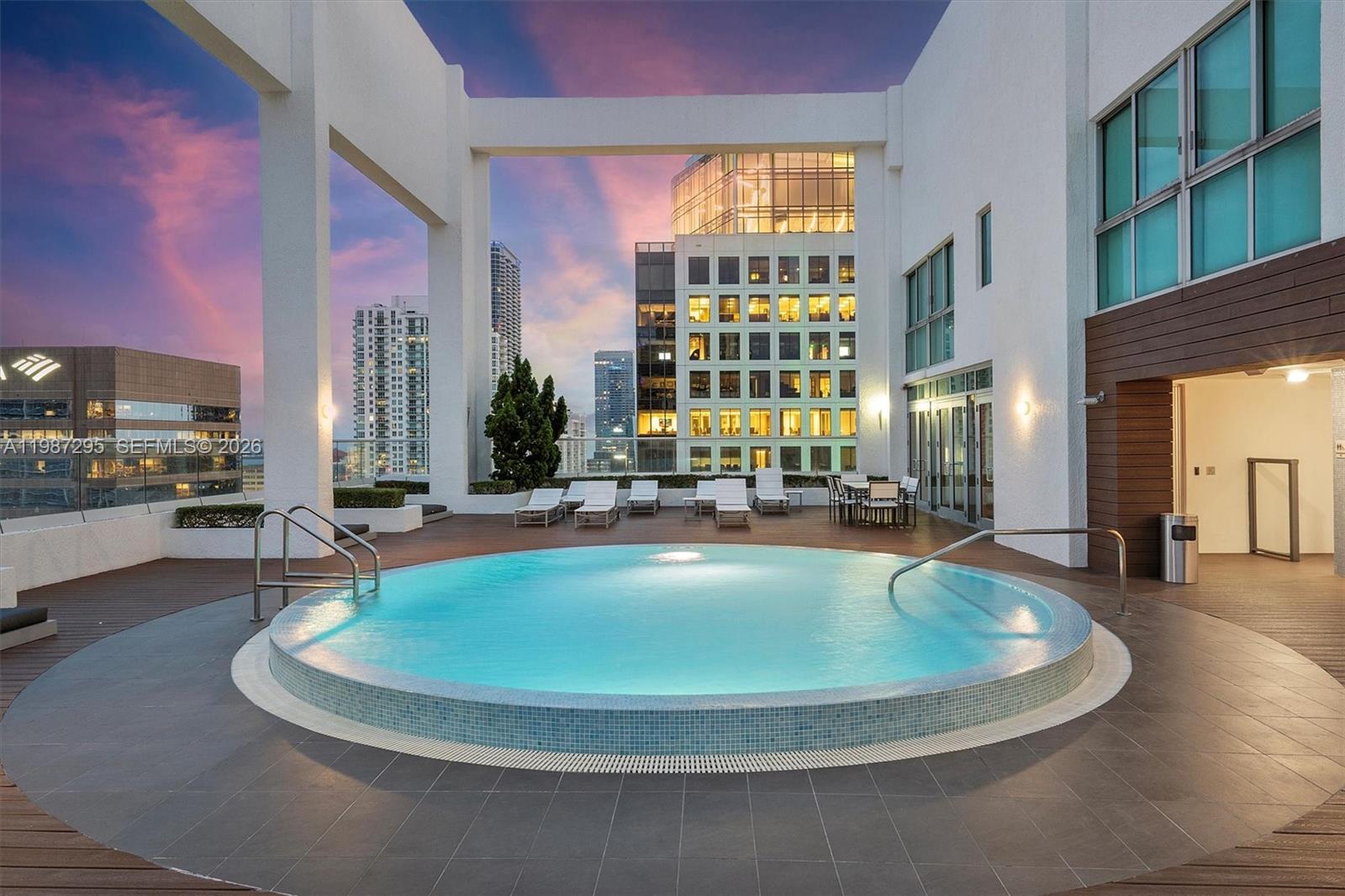 image 500 Brickell West72