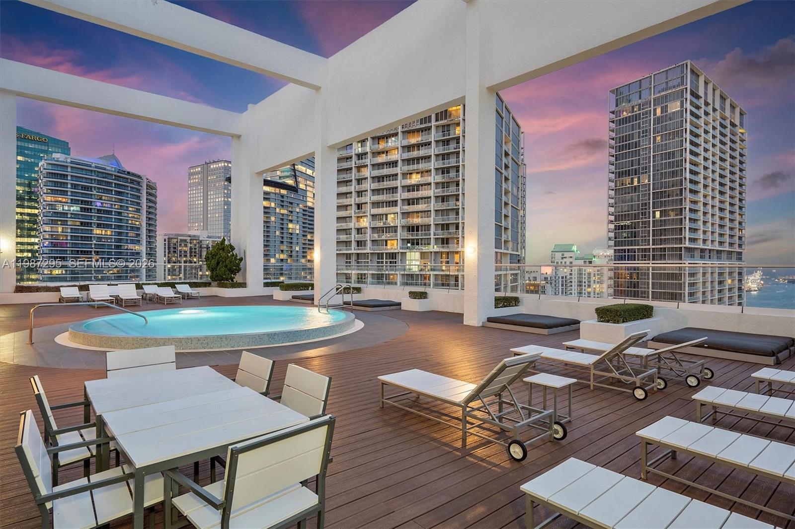 image 500 Brickell West74