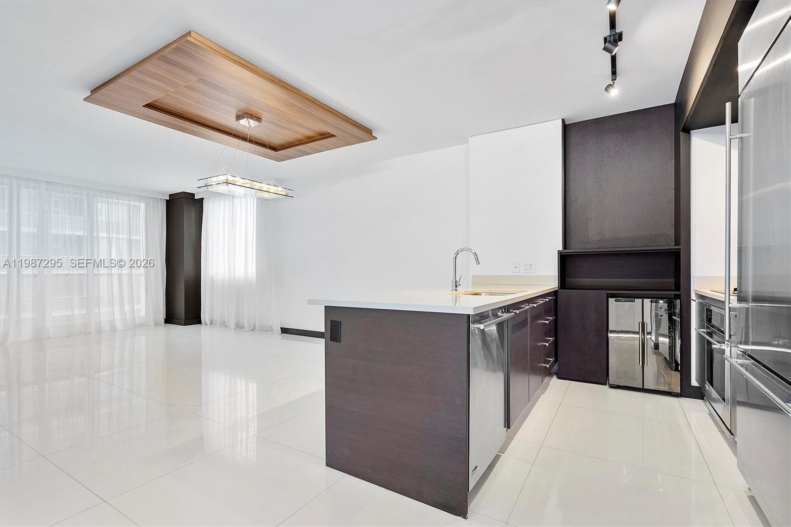 image 500 Brickell West7