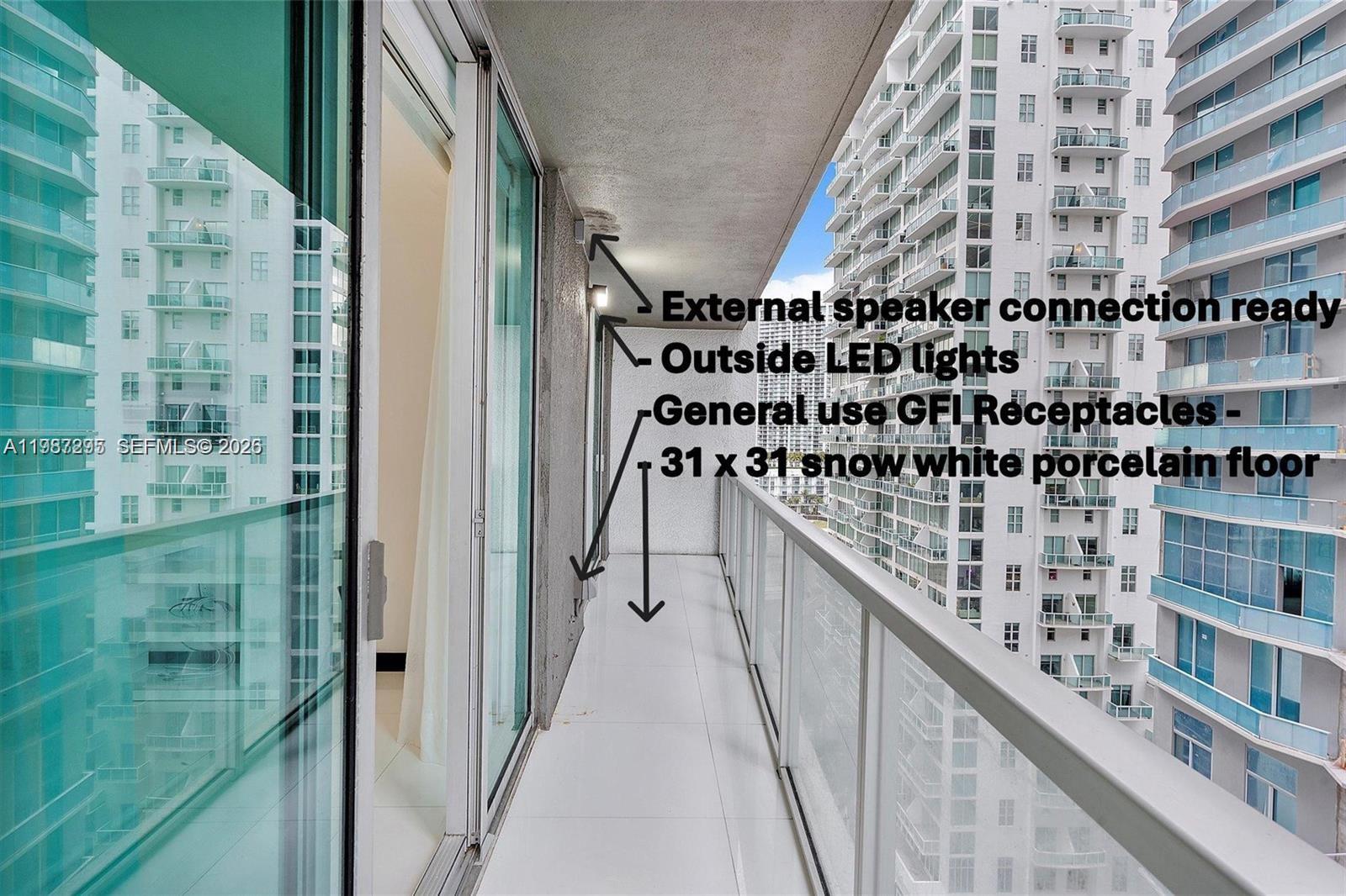 image 500 Brickell West92