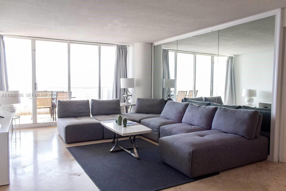 1717 N Bayshore Dr #B-4141