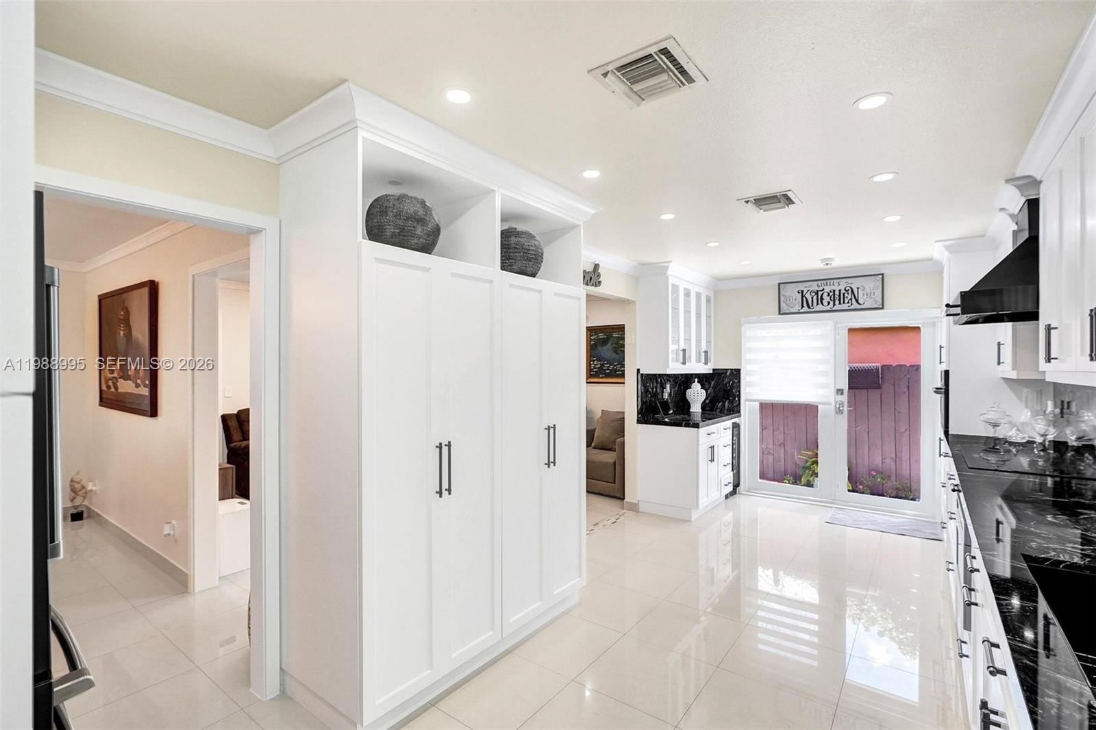 5614 Flagler St Hollywood, FL 33023