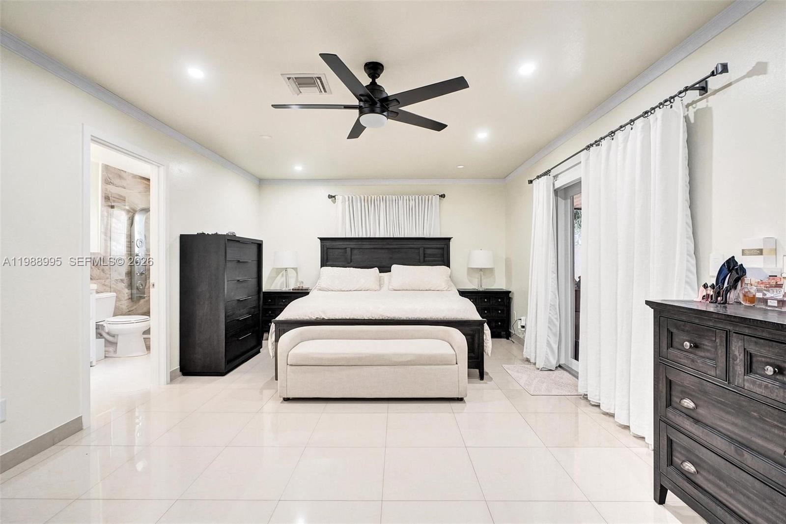 5614 Flagler St Hollywood, FL 33023