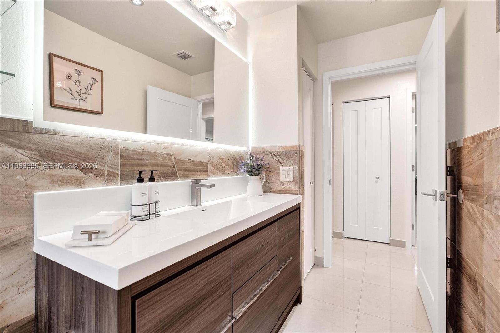 5614 Flagler St Hollywood, FL 33023