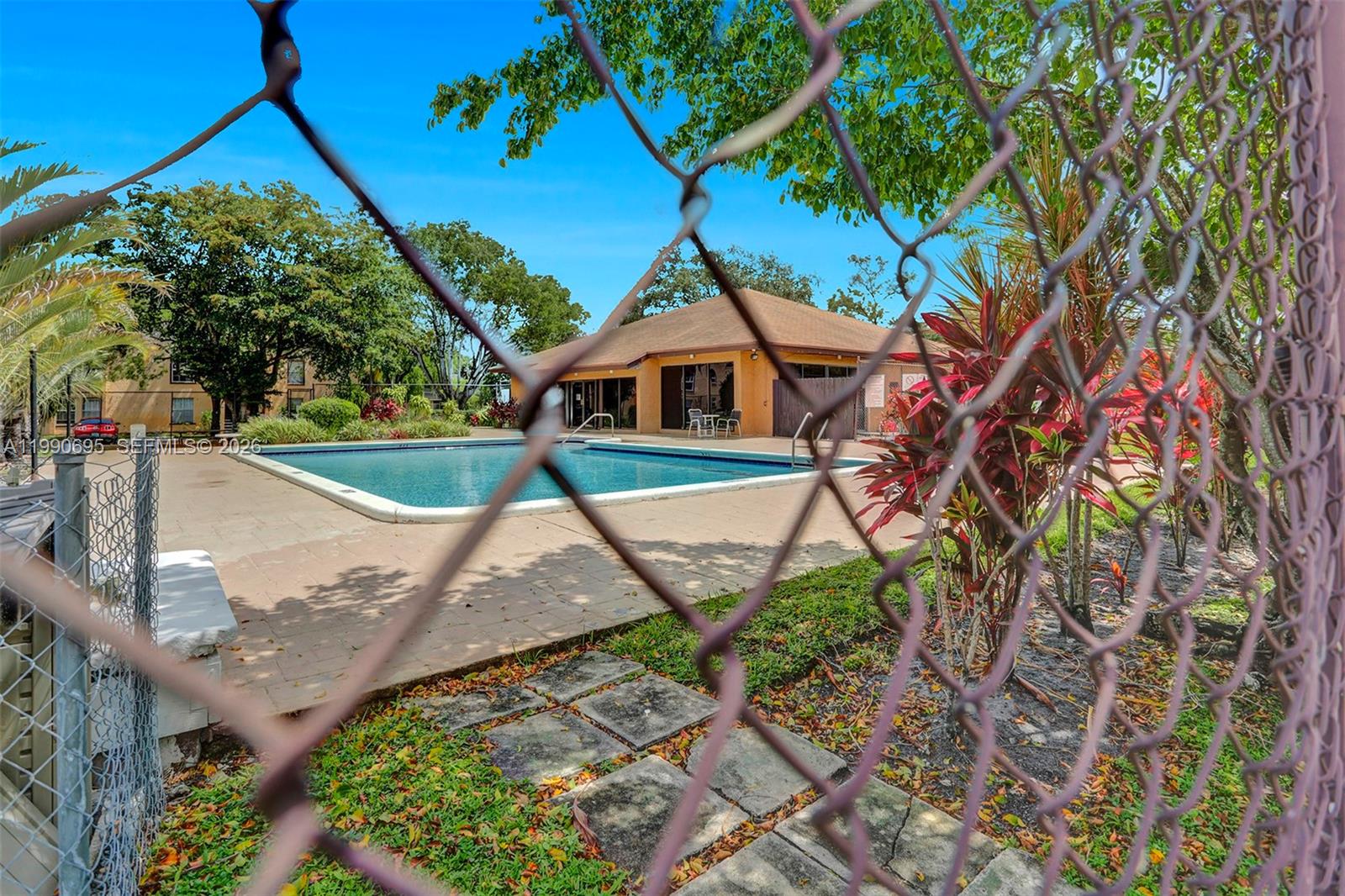 4211 NW 19th St #194 Lauderhill, FL 33313