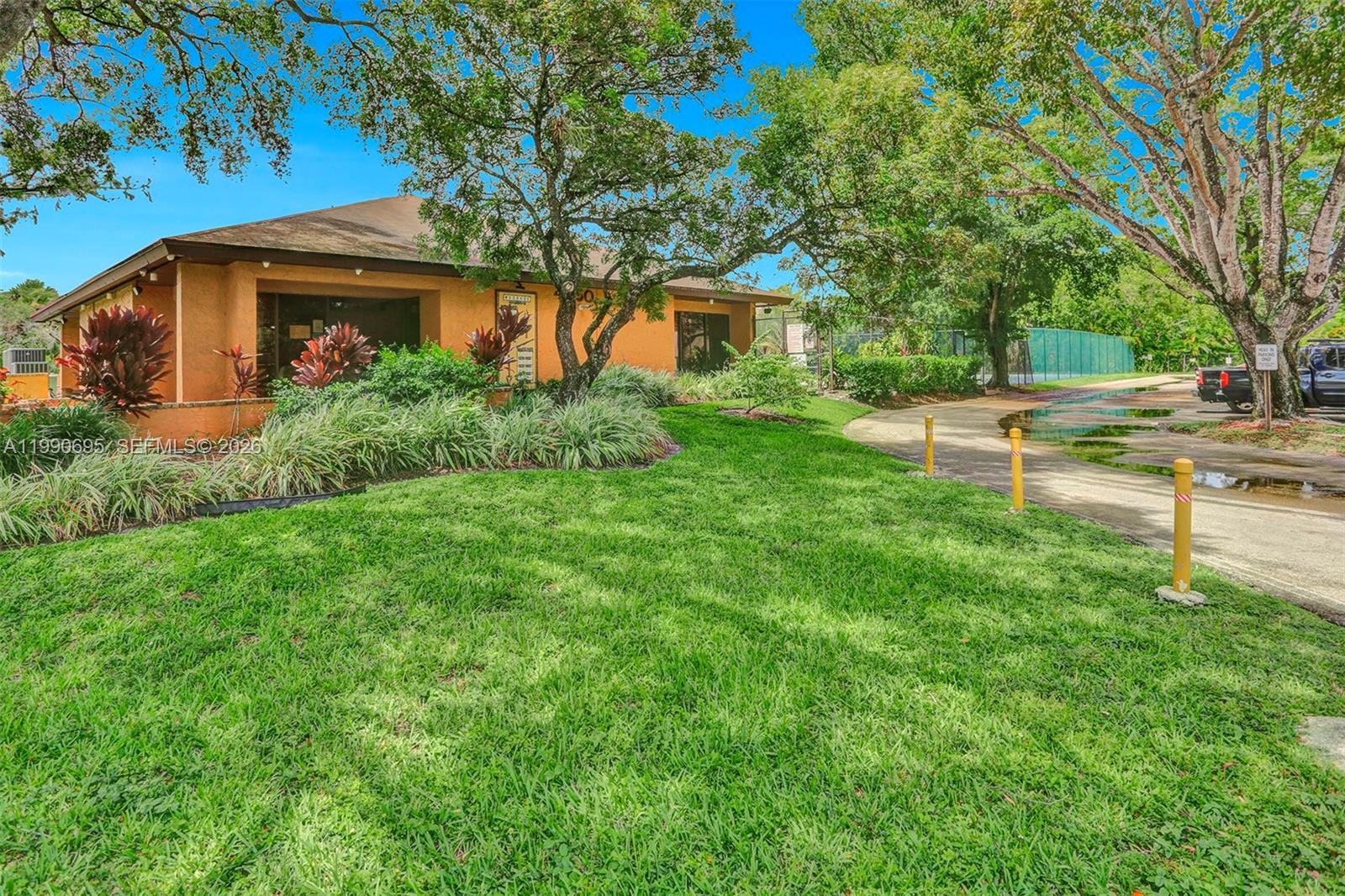 4211 NW 19th St #194 Lauderhill, FL 33313