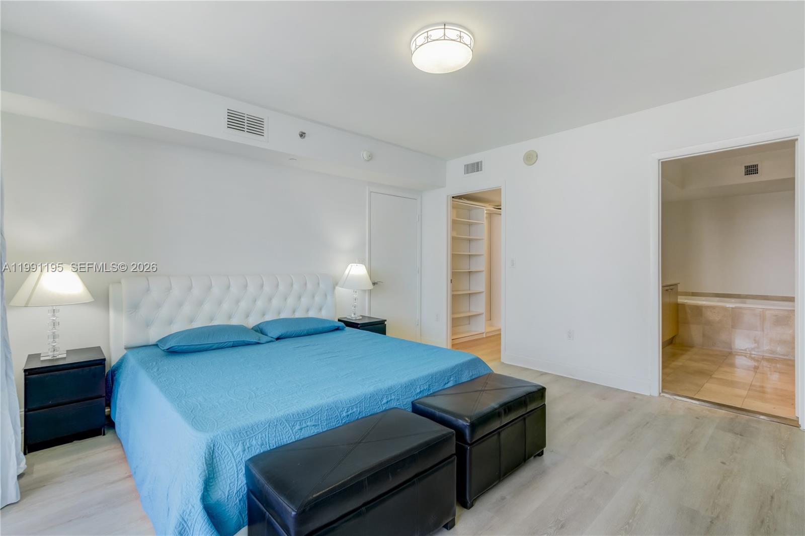 image Beach Club 213