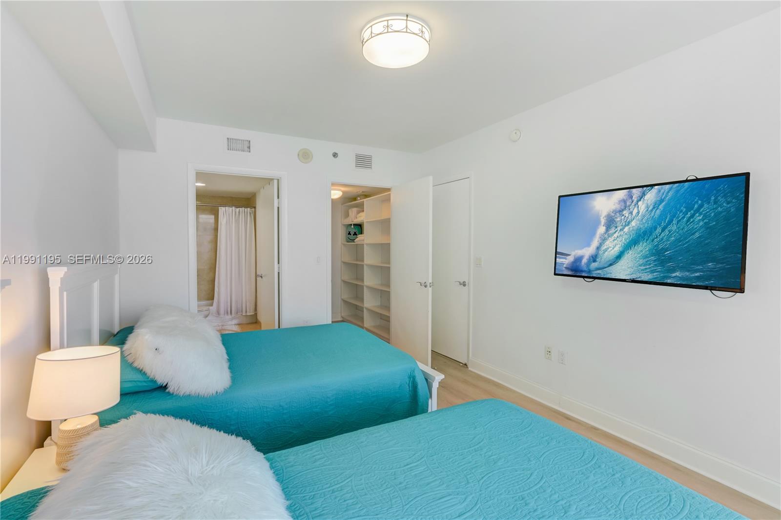 image Beach Club 218