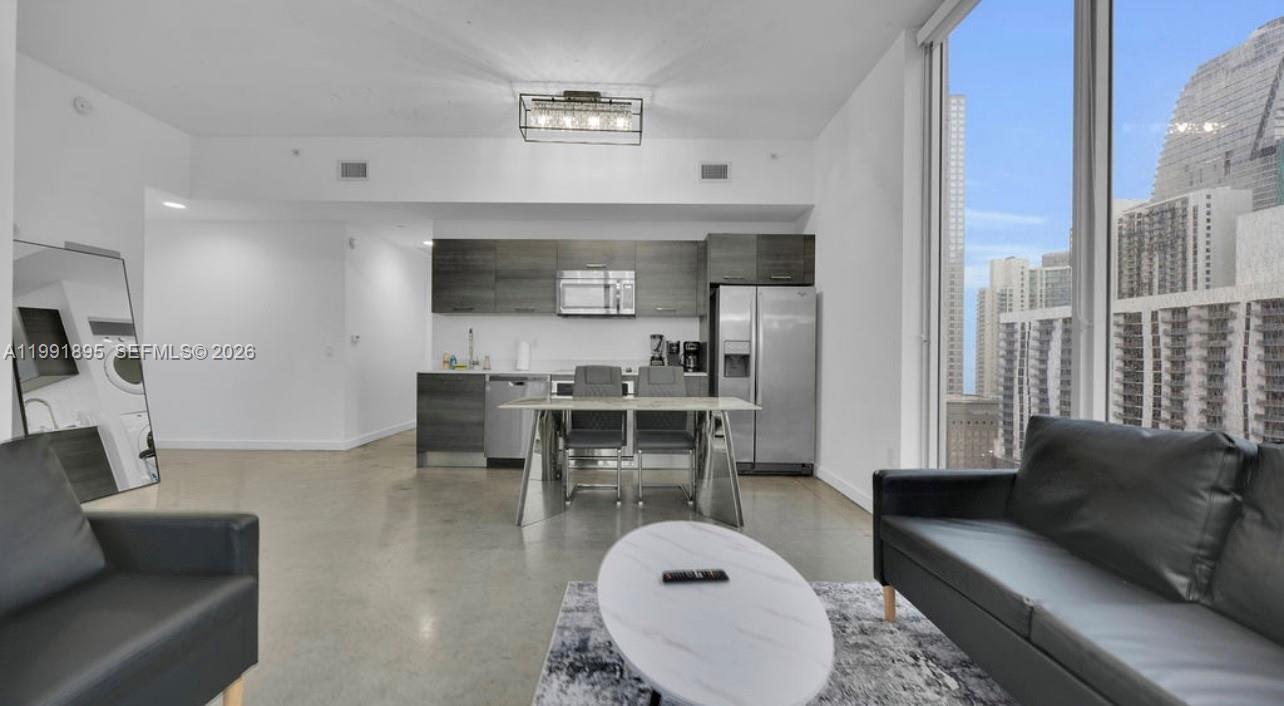 151 SE 1st St #2411 Miami, FL 33131