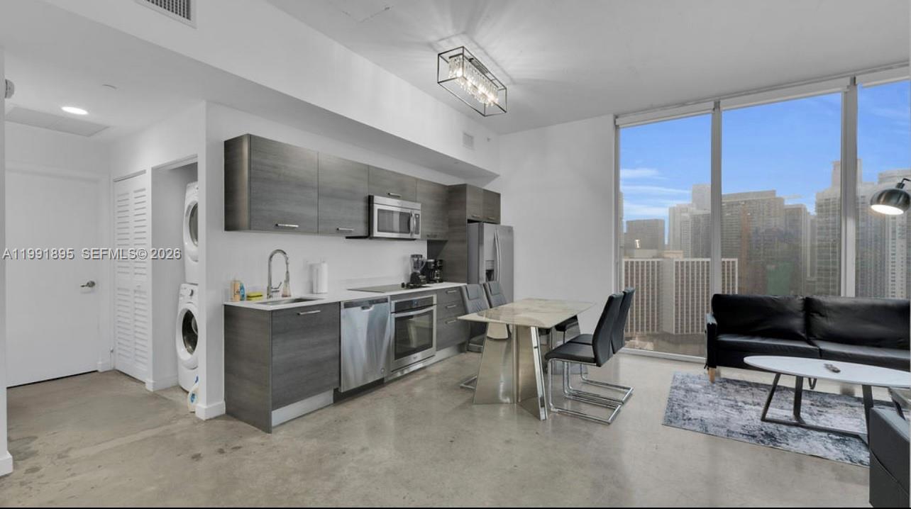 151 SE 1st St #2411 Miami, FL 33131