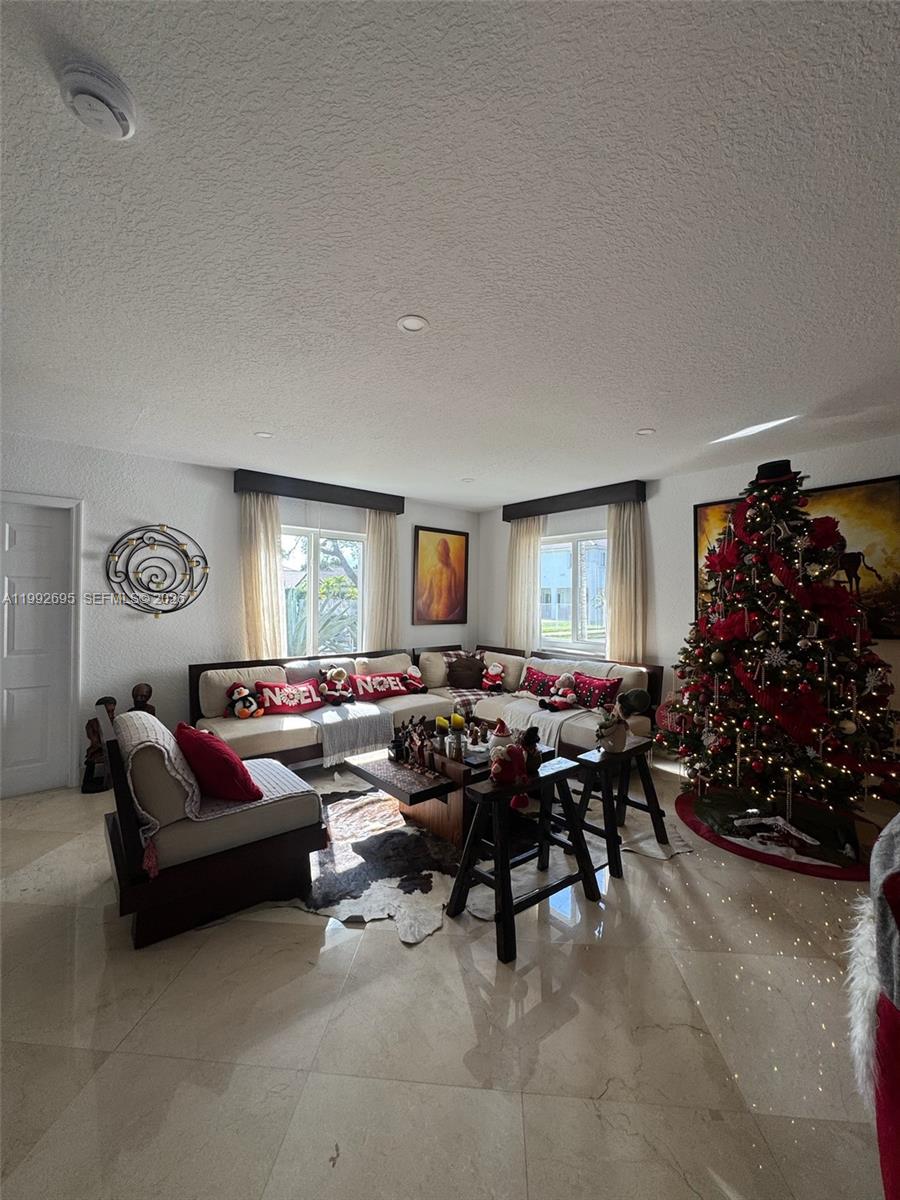 10973 NW 53rd Ln Doral, FL 33178