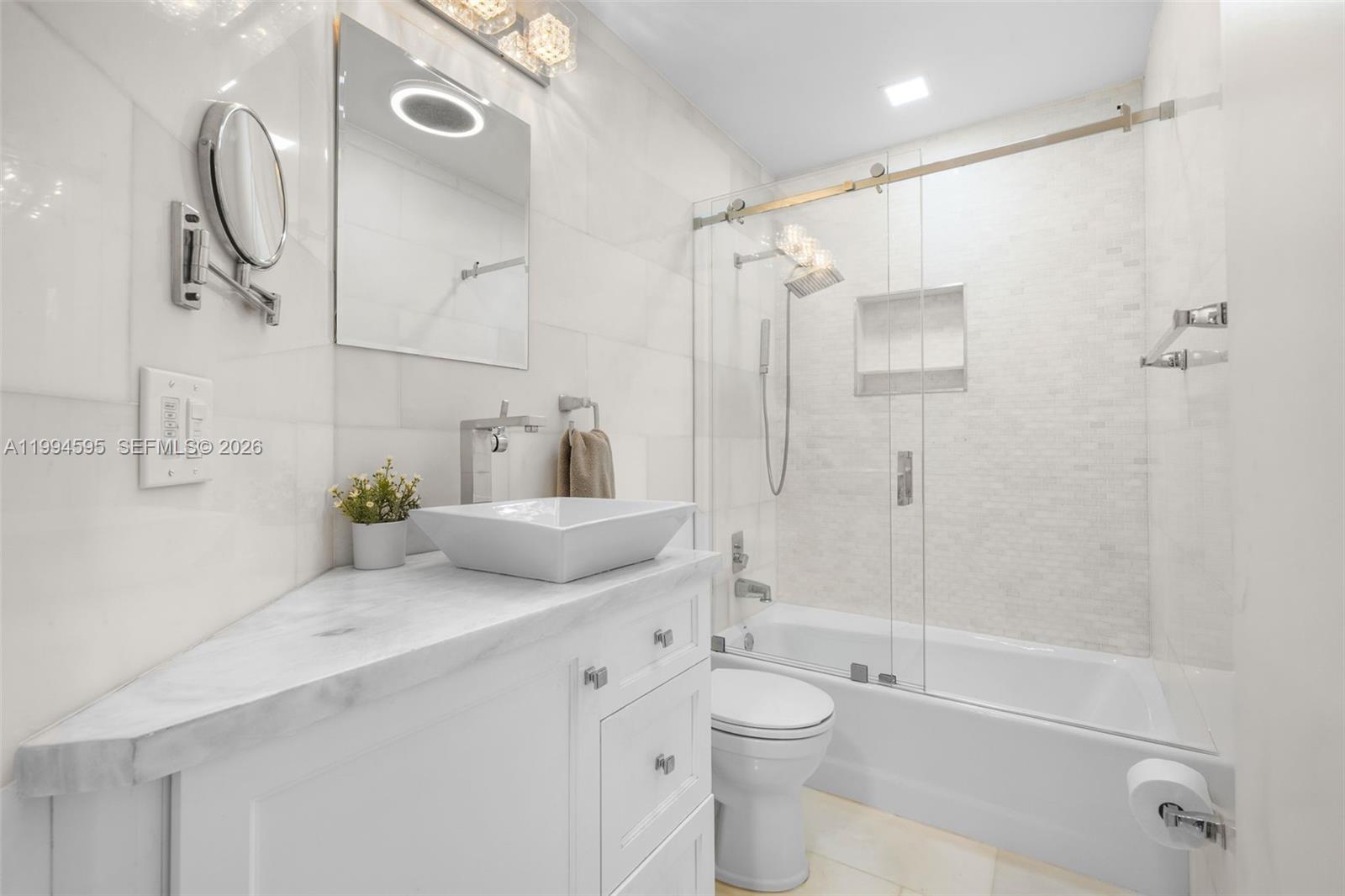 6801 SW 126th Ter Pinecrest, FL 33156