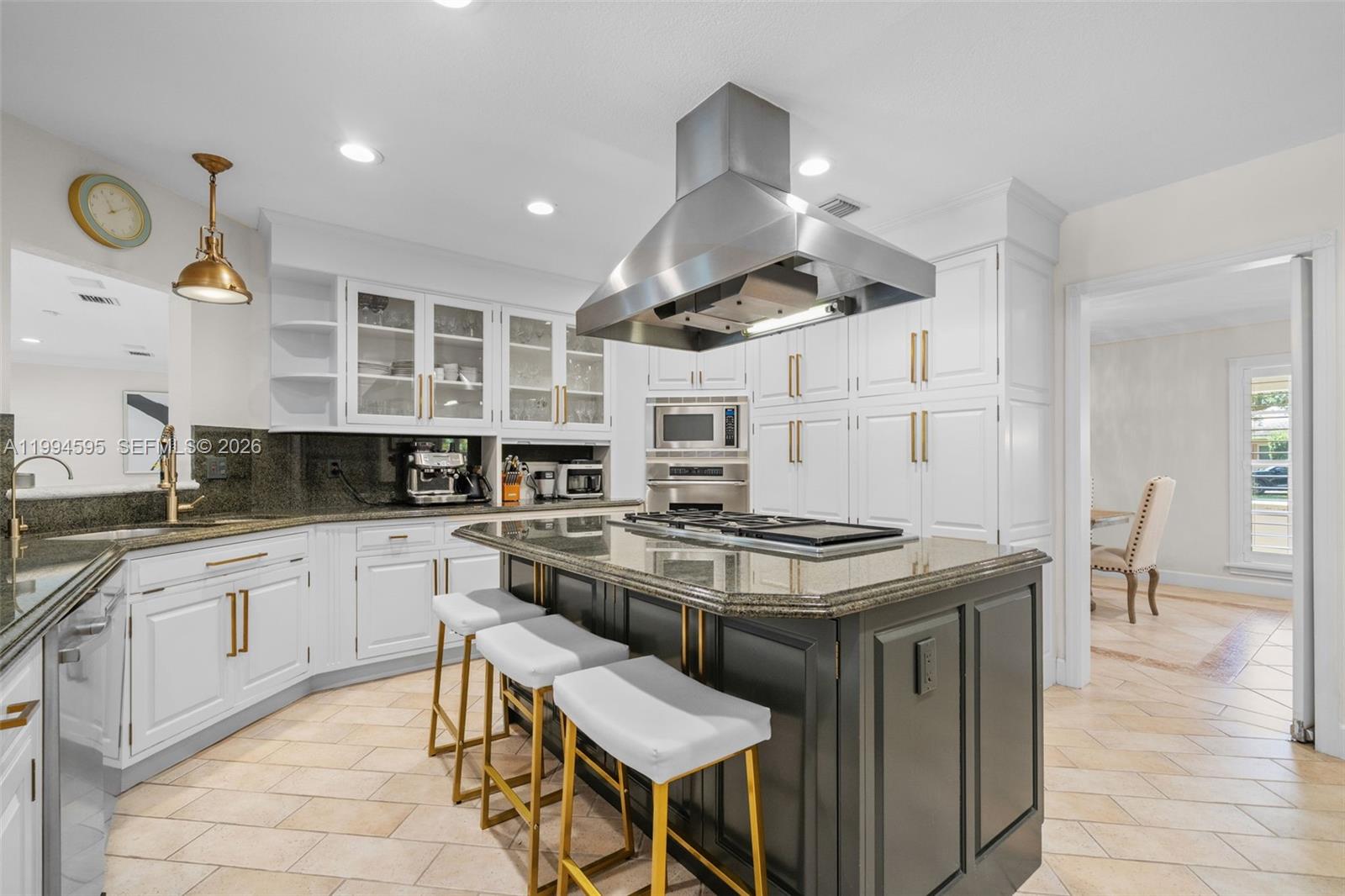 6801 SW 126th Ter Pinecrest, FL 33156