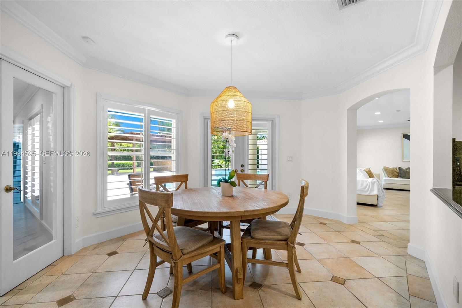 6801 SW 126th Ter Pinecrest, FL 33156