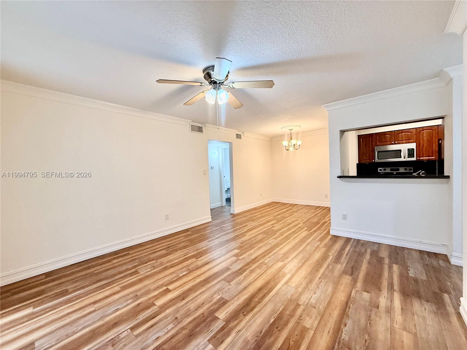 733 Riverside Dr #1215 Coral Springs, FL 33071